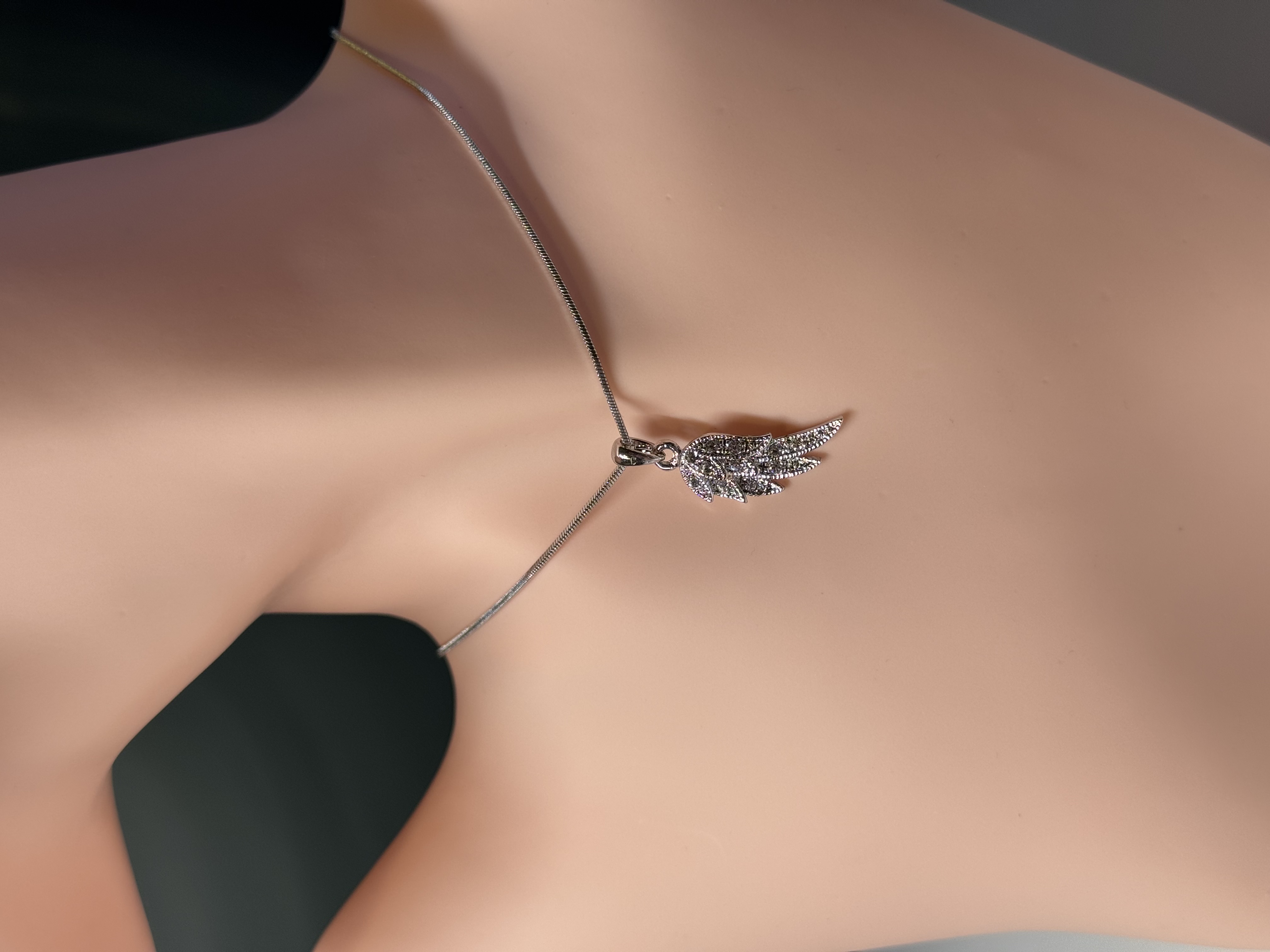 Wing necklace