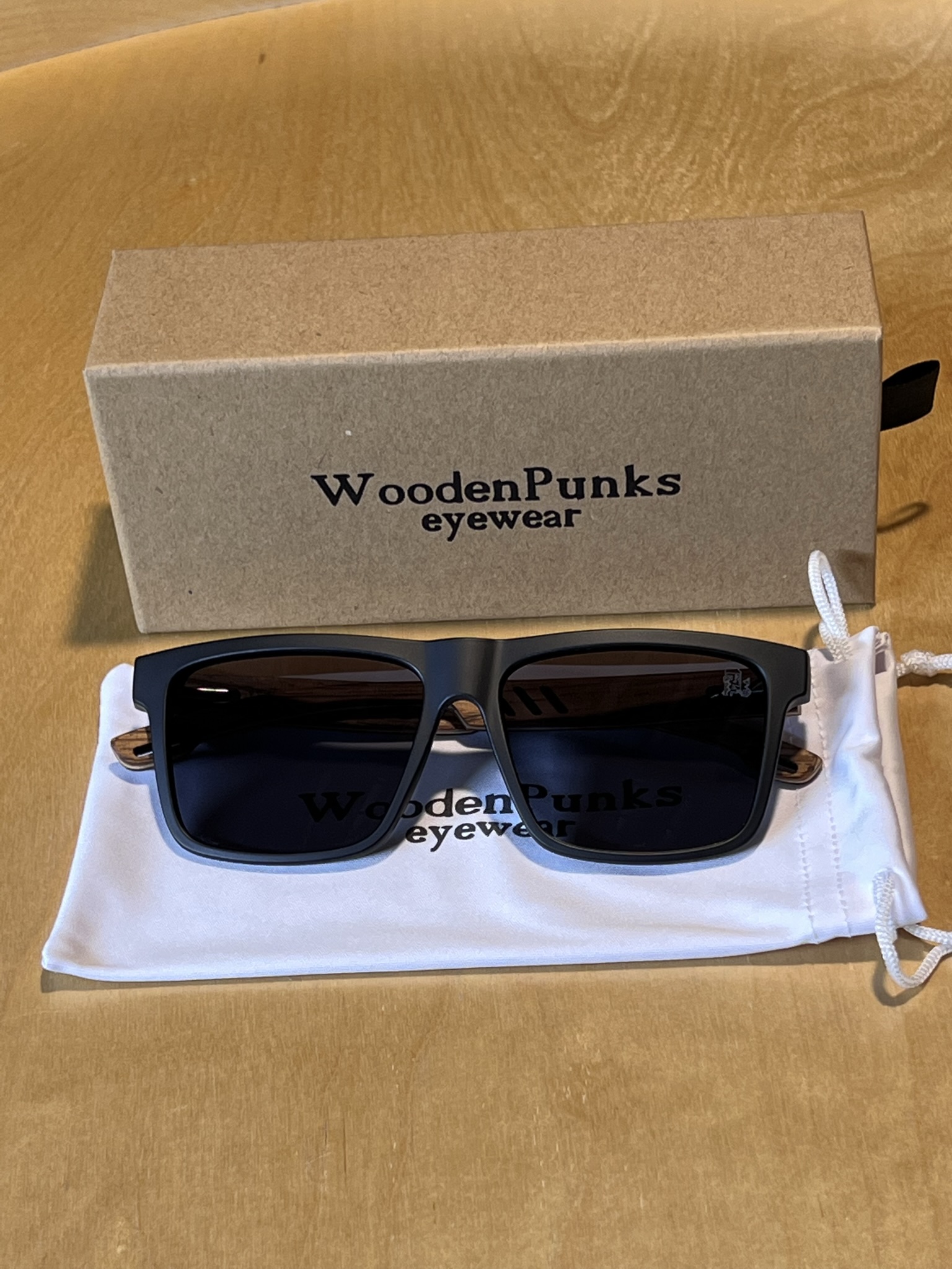 Wooden & Black Polarized Sunglasses
