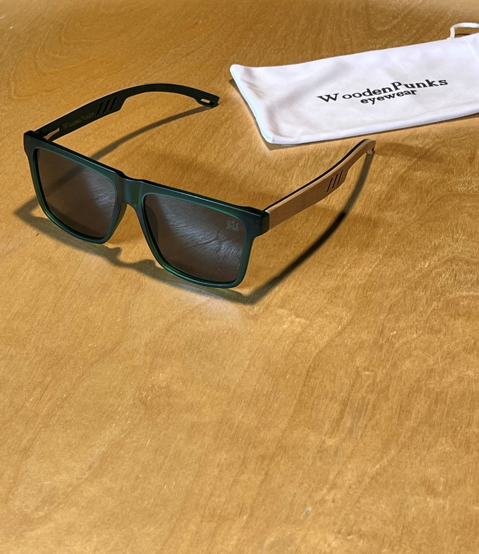 Wooden & Green Polarized Sunglasses