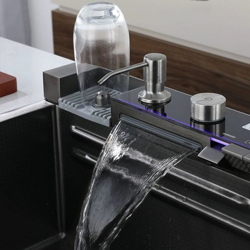 PMH-P304001 Modern Kitchen Faucet