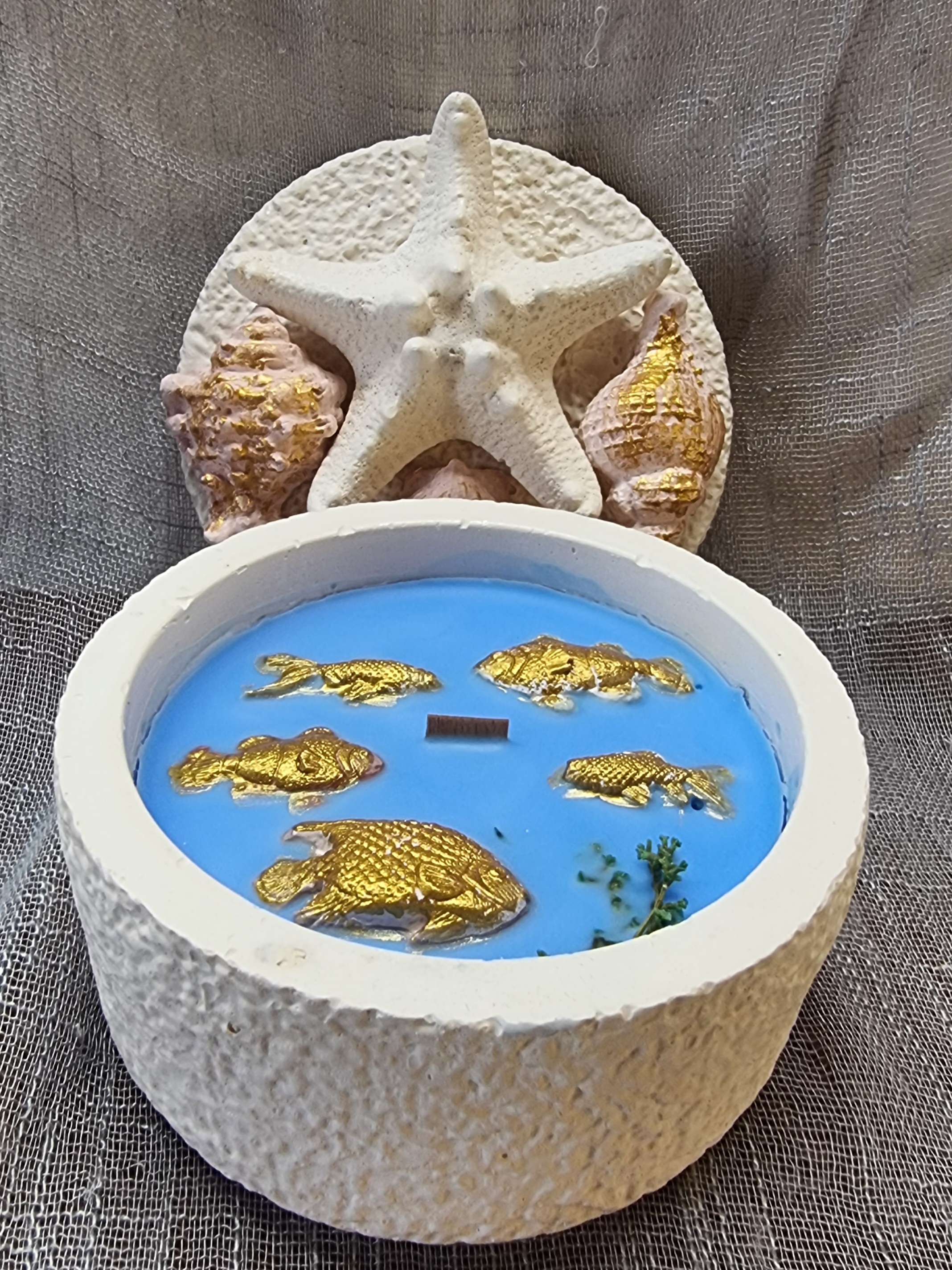 Fishies in the sea (sandalwood scented)