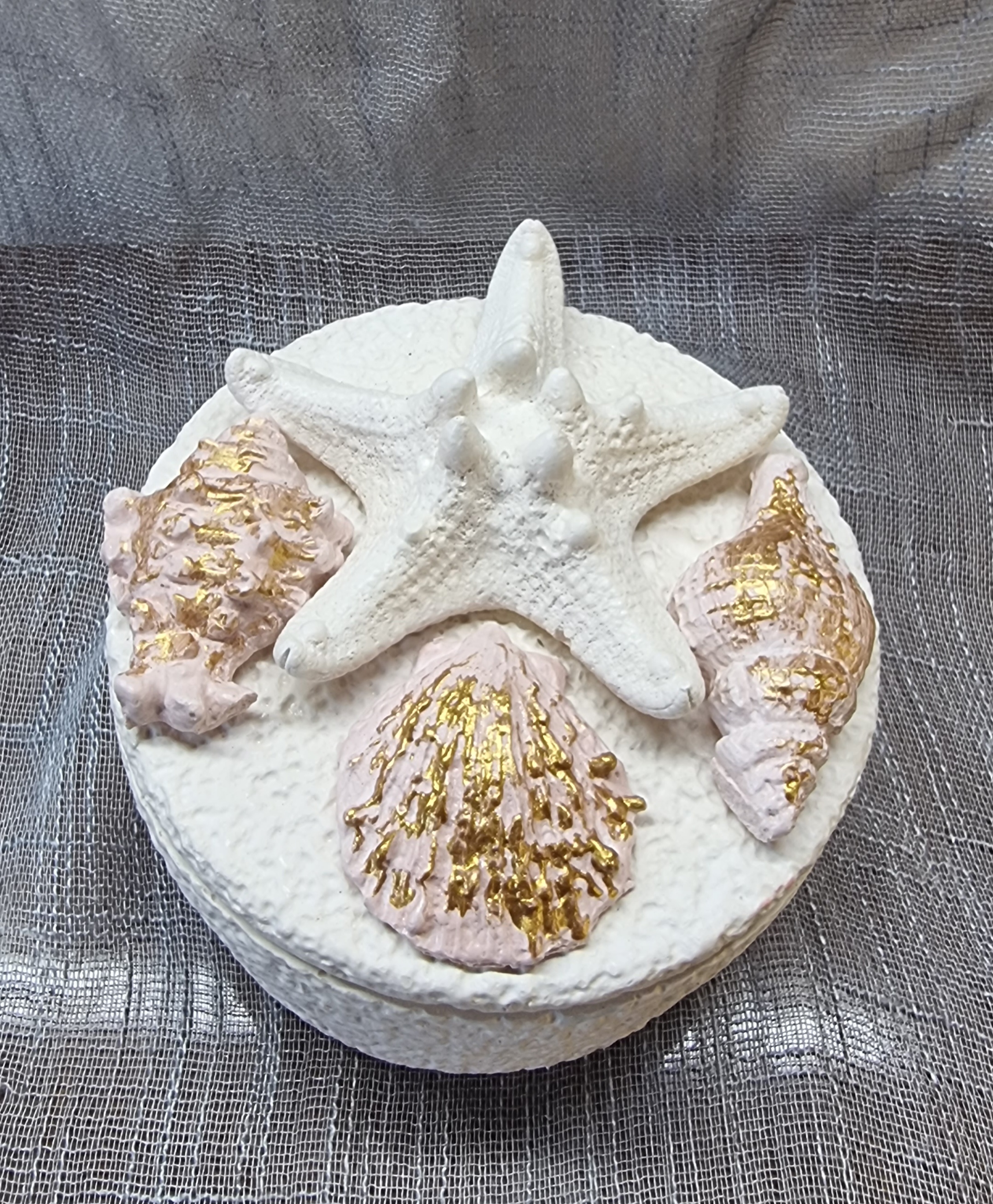 Fishies in the sea (sandalwood scented)