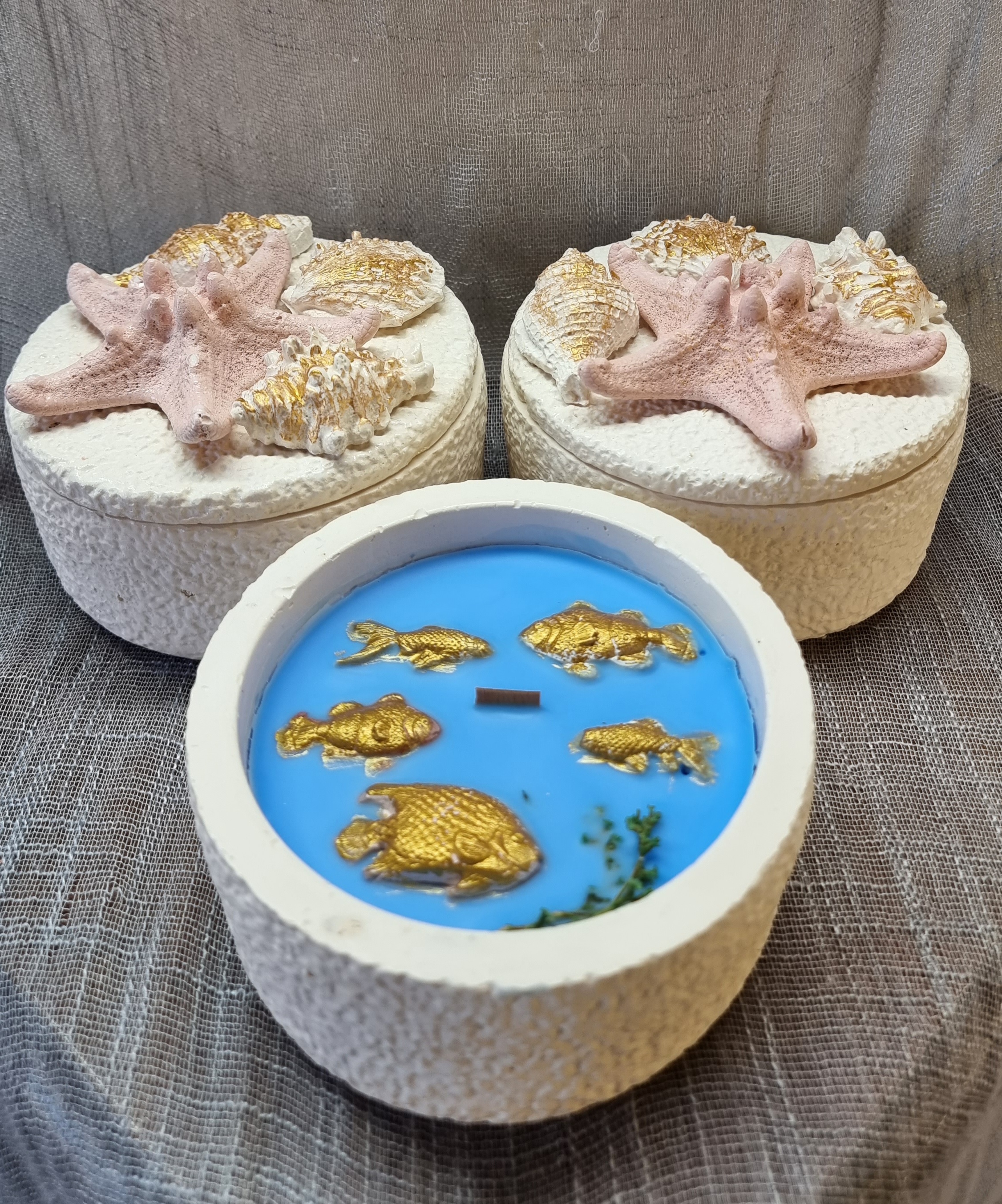 Fishies in the sea (sandalwood scented)