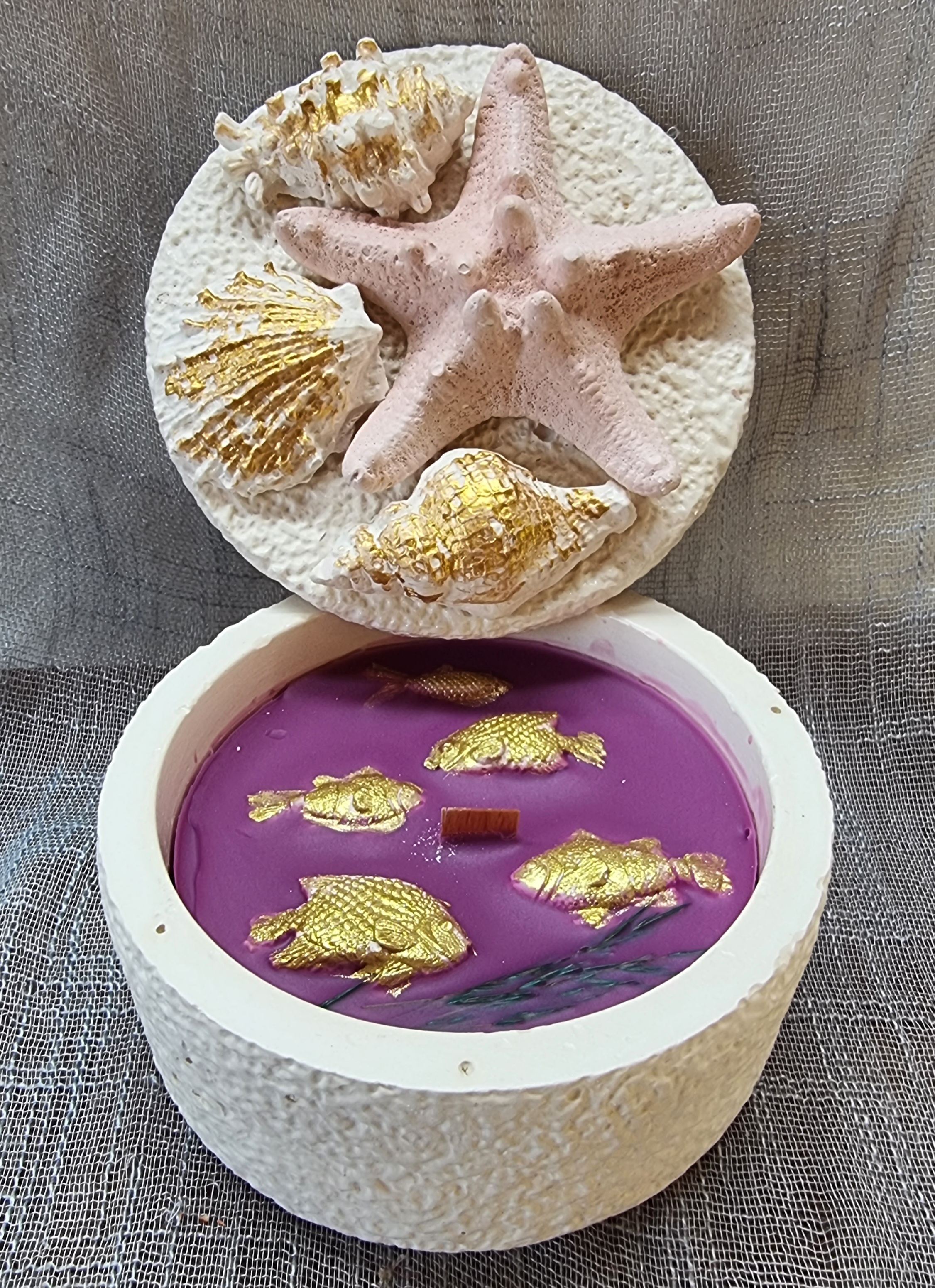 Big-size Fishies in Lavender Sea (lavender scented)