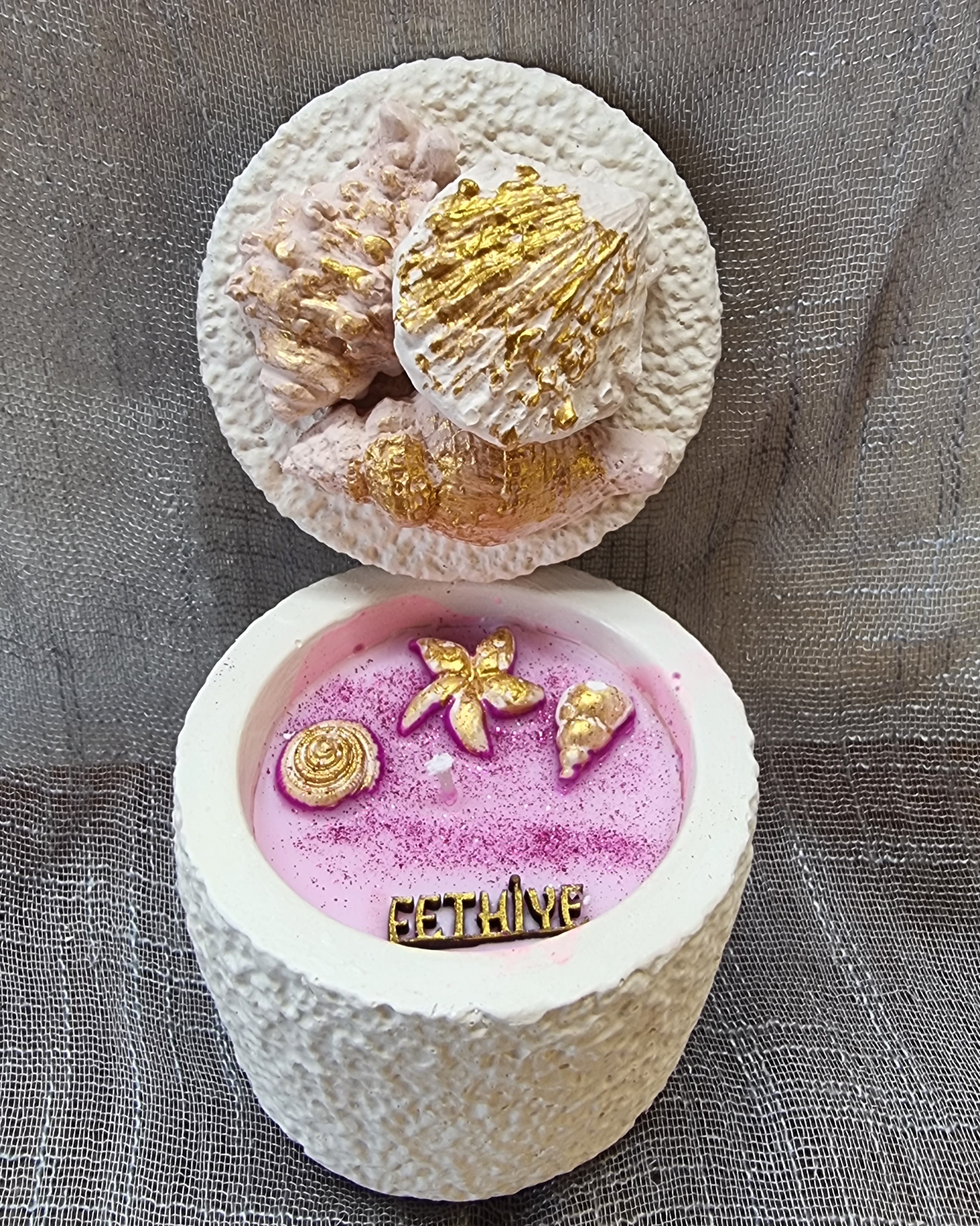 Mora-mora scented round candle (medium-size)