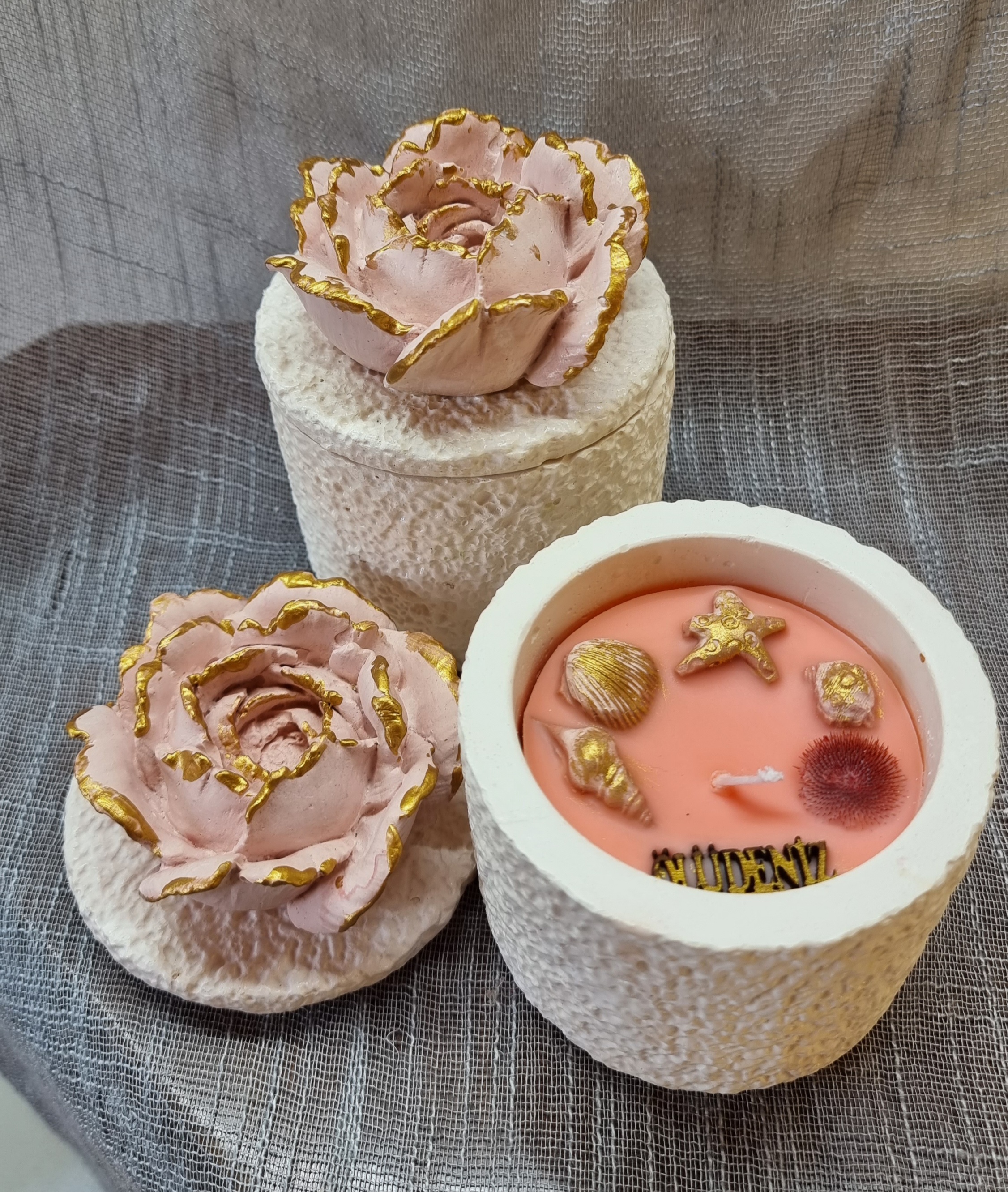 Mango scented round candle (medium-size)