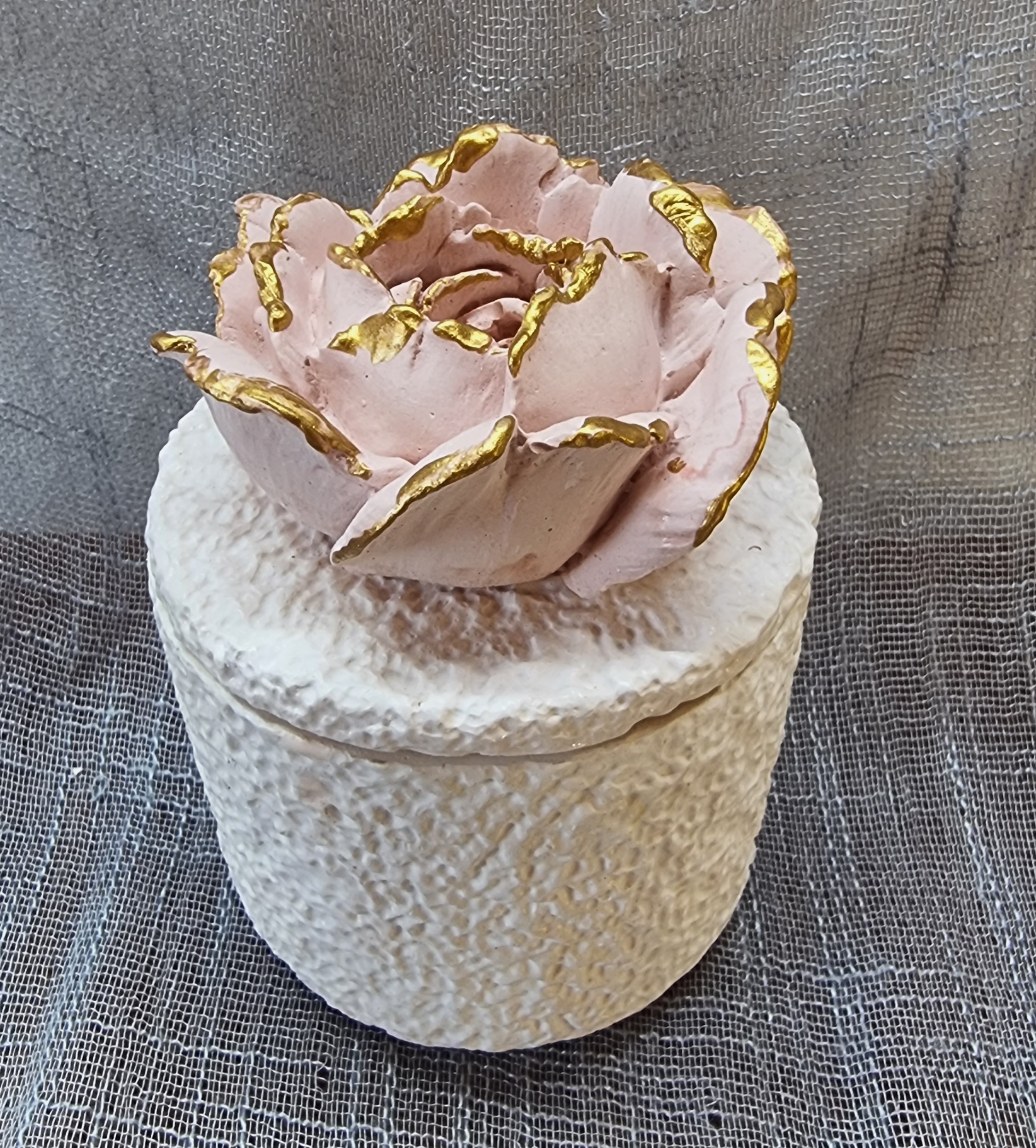 Mango scented round candle (medium-size)