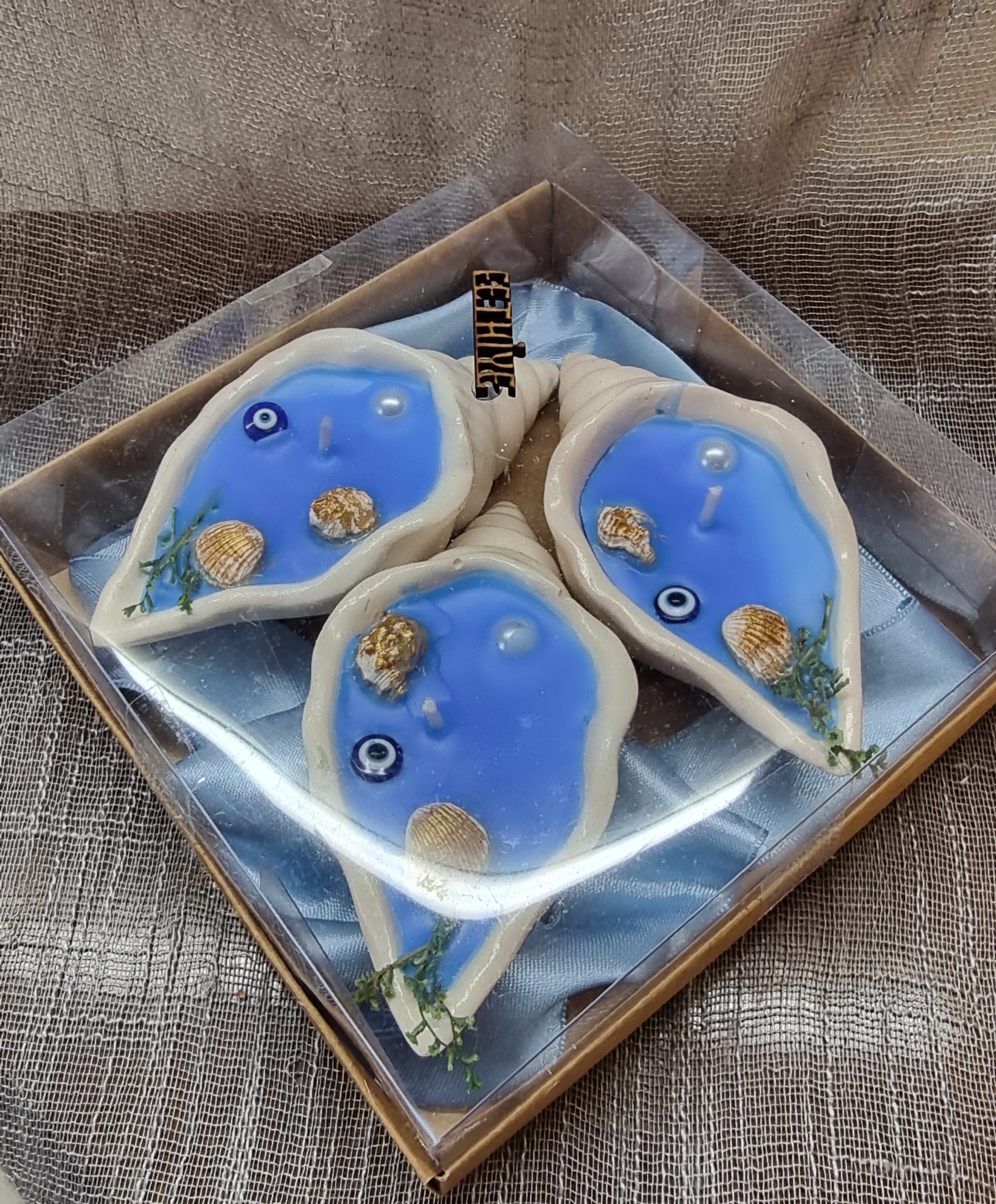 Set of blue candles in a gift box (fresh linen scented)