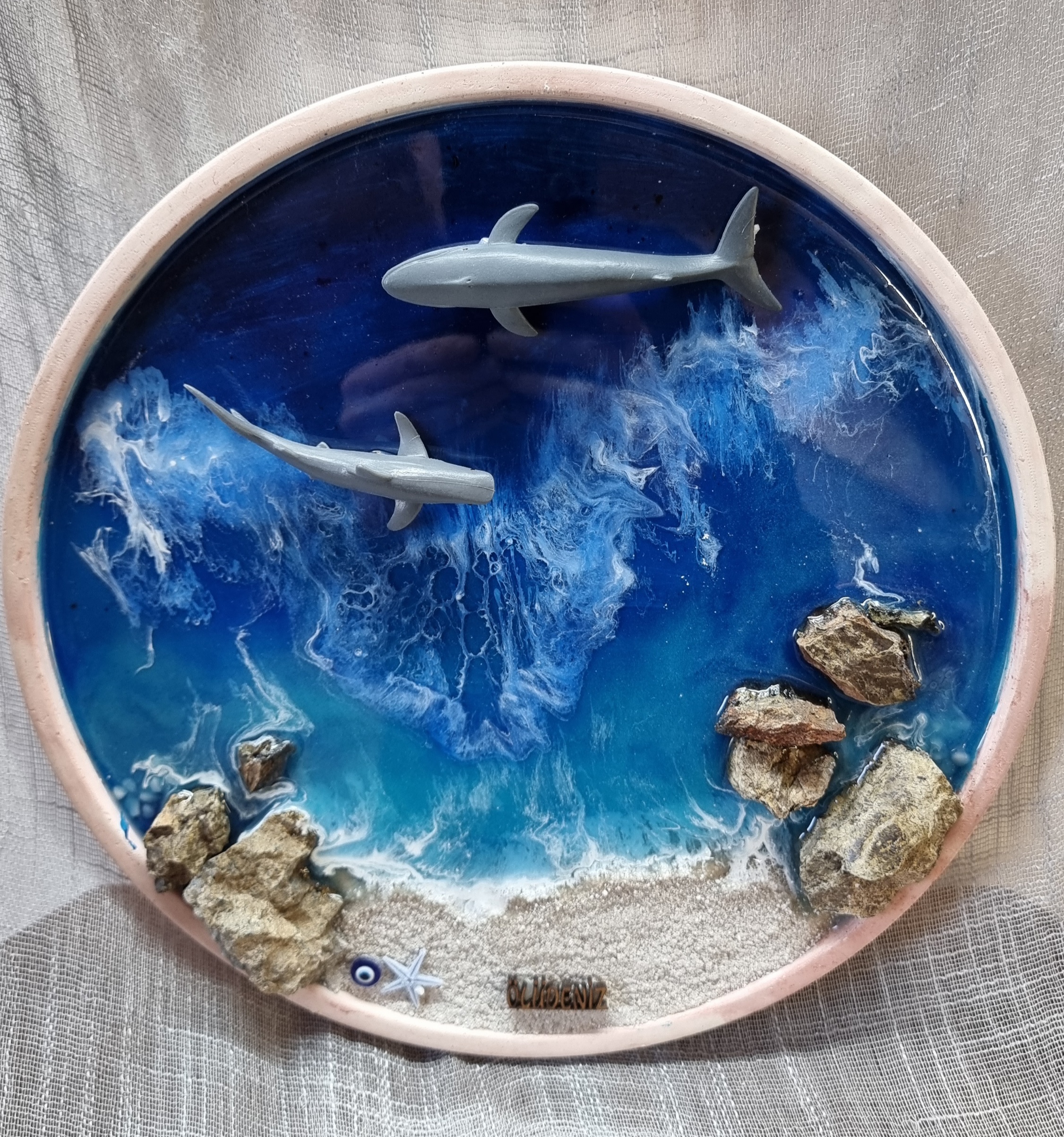 Big-size plate/tray with epoxy resin image