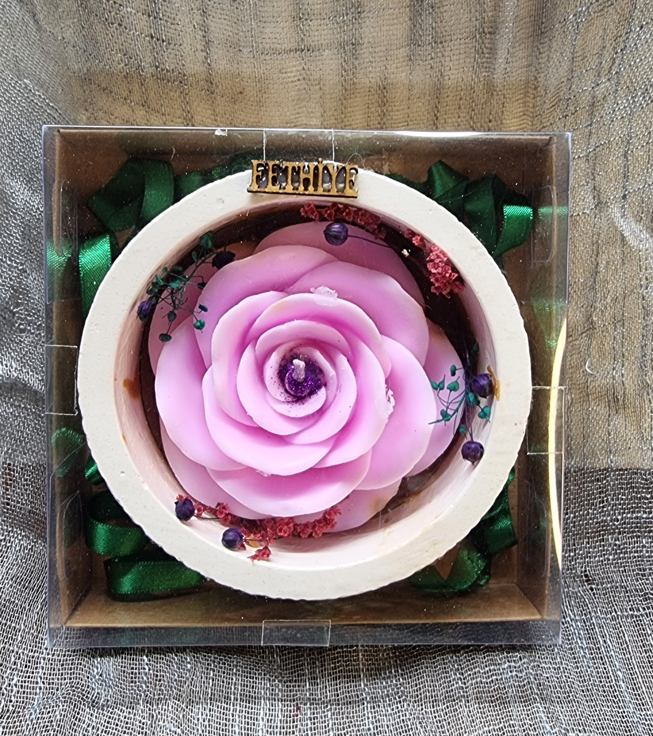 Big-size candle with a rose in a gift box (rose scented)