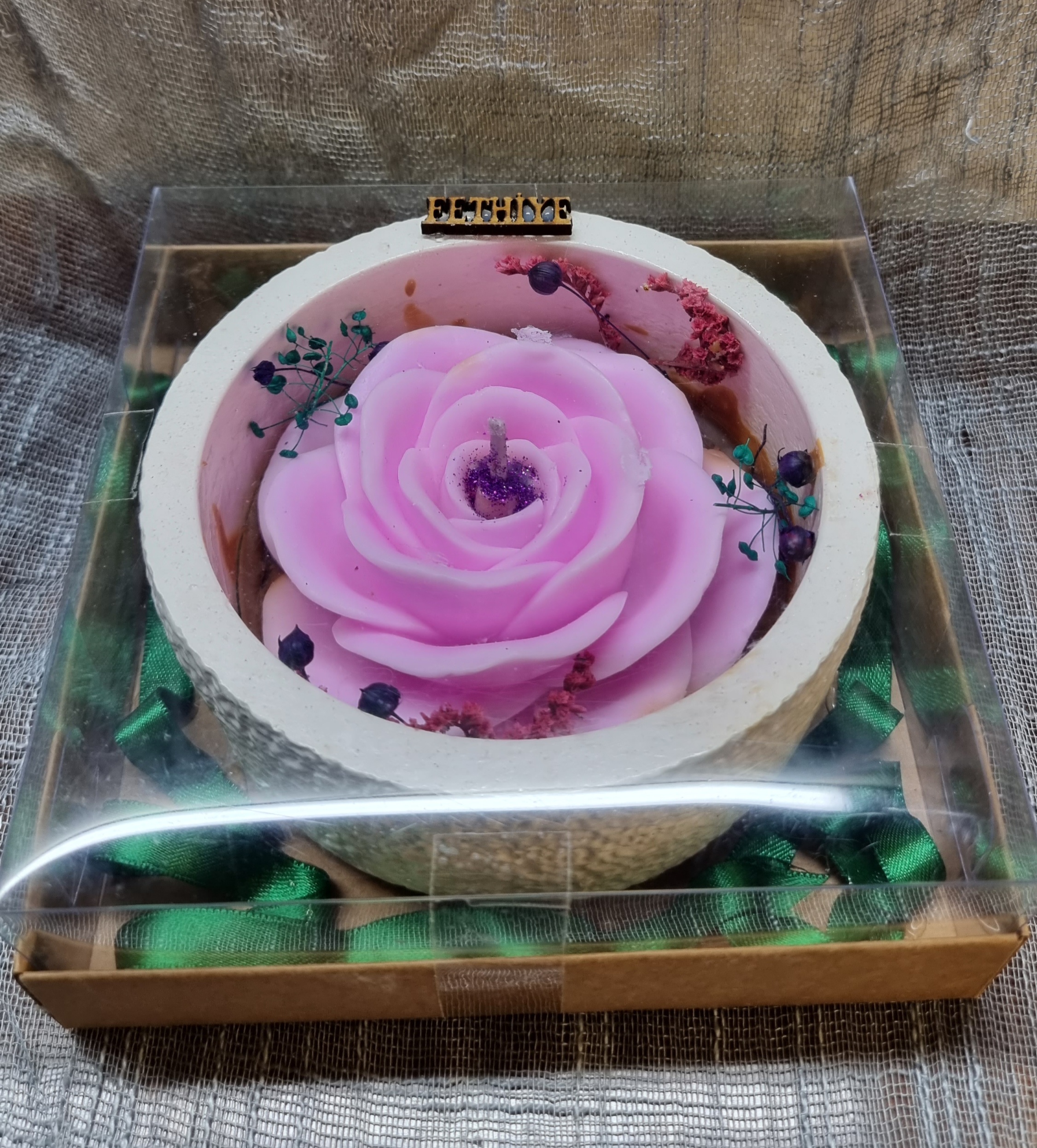 Big-size candle with a rose in a gift box (rose scented)