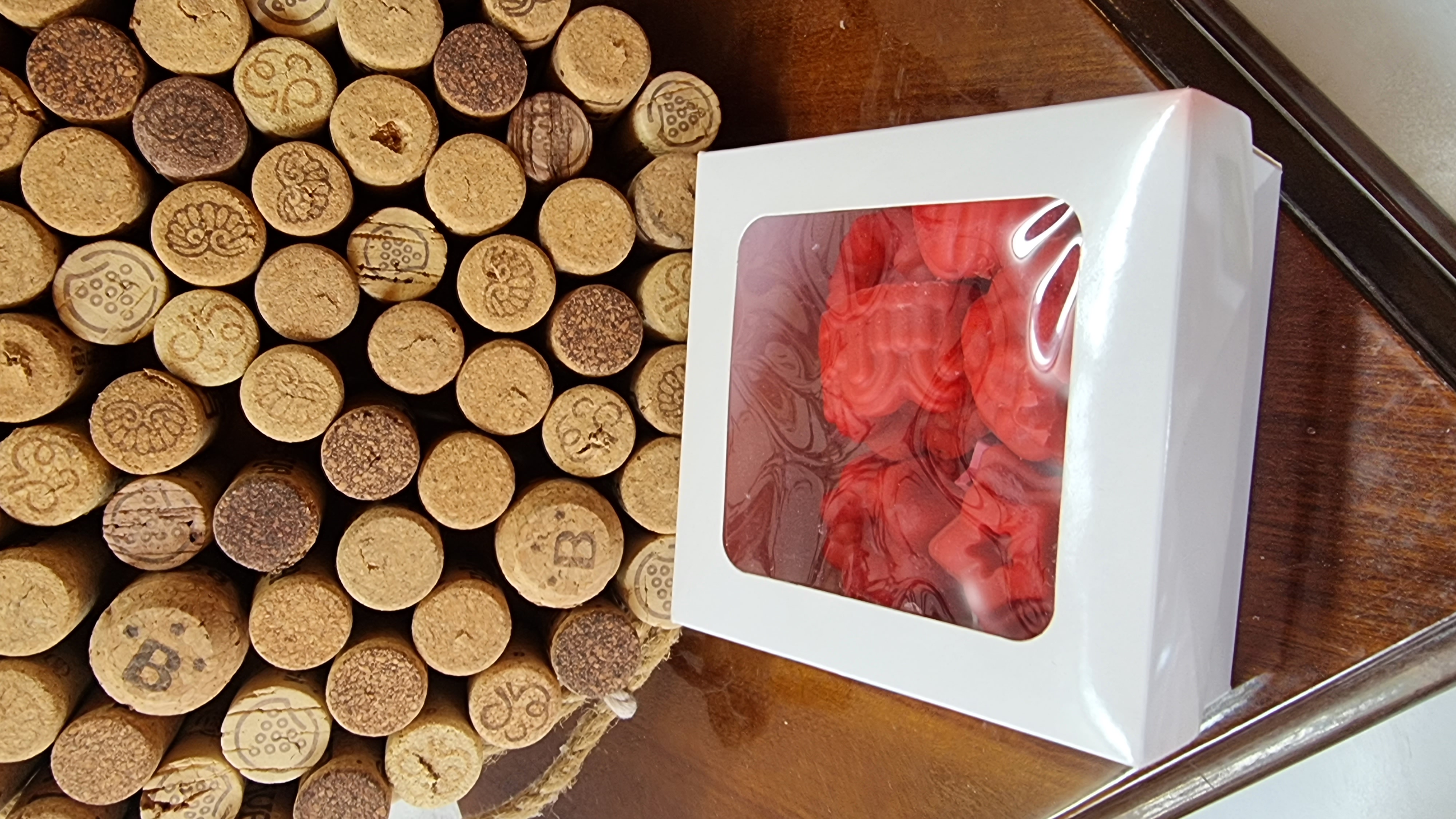 Wax melts with strawberry scent