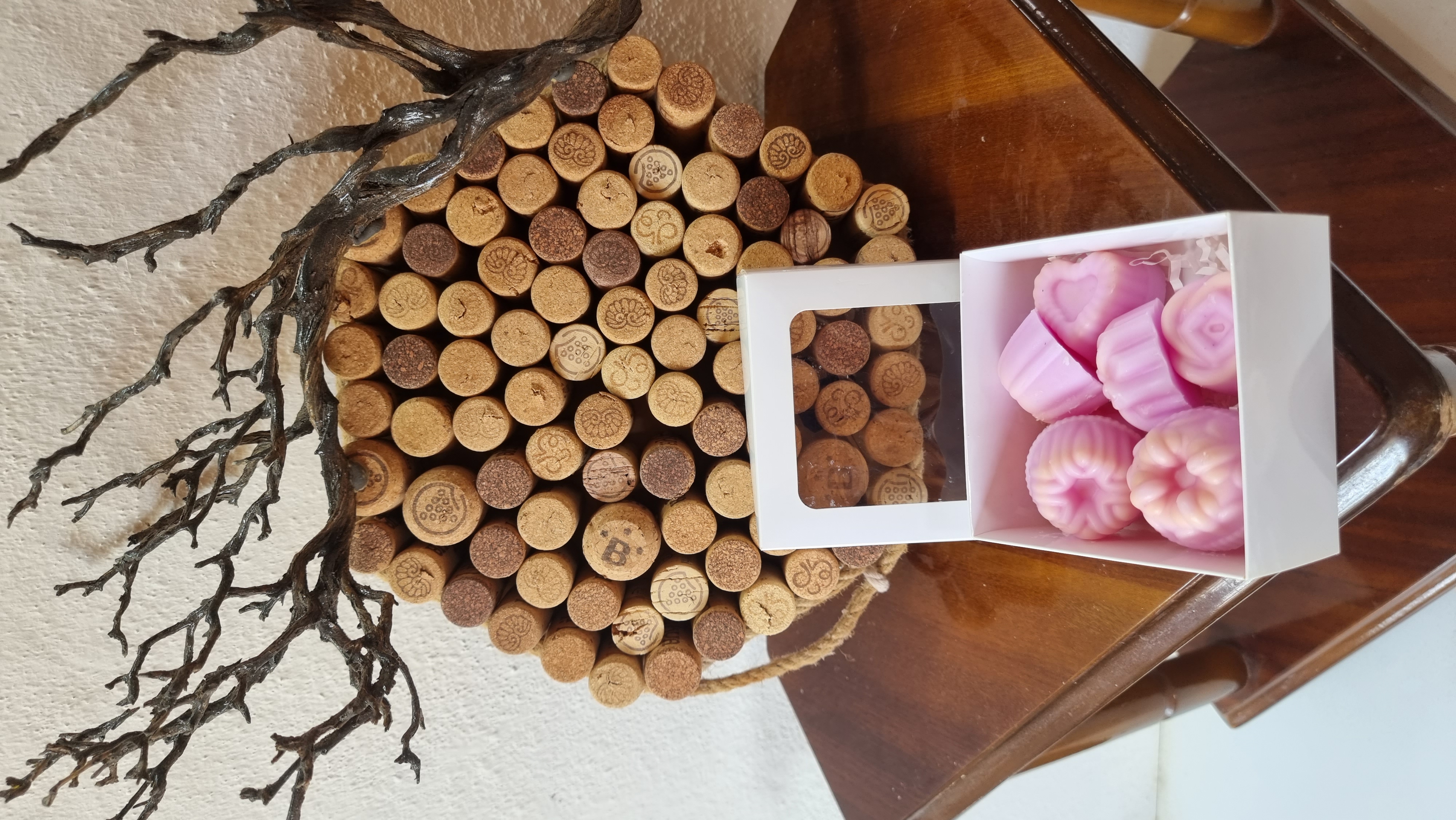 Wax melts with mora-mora scent