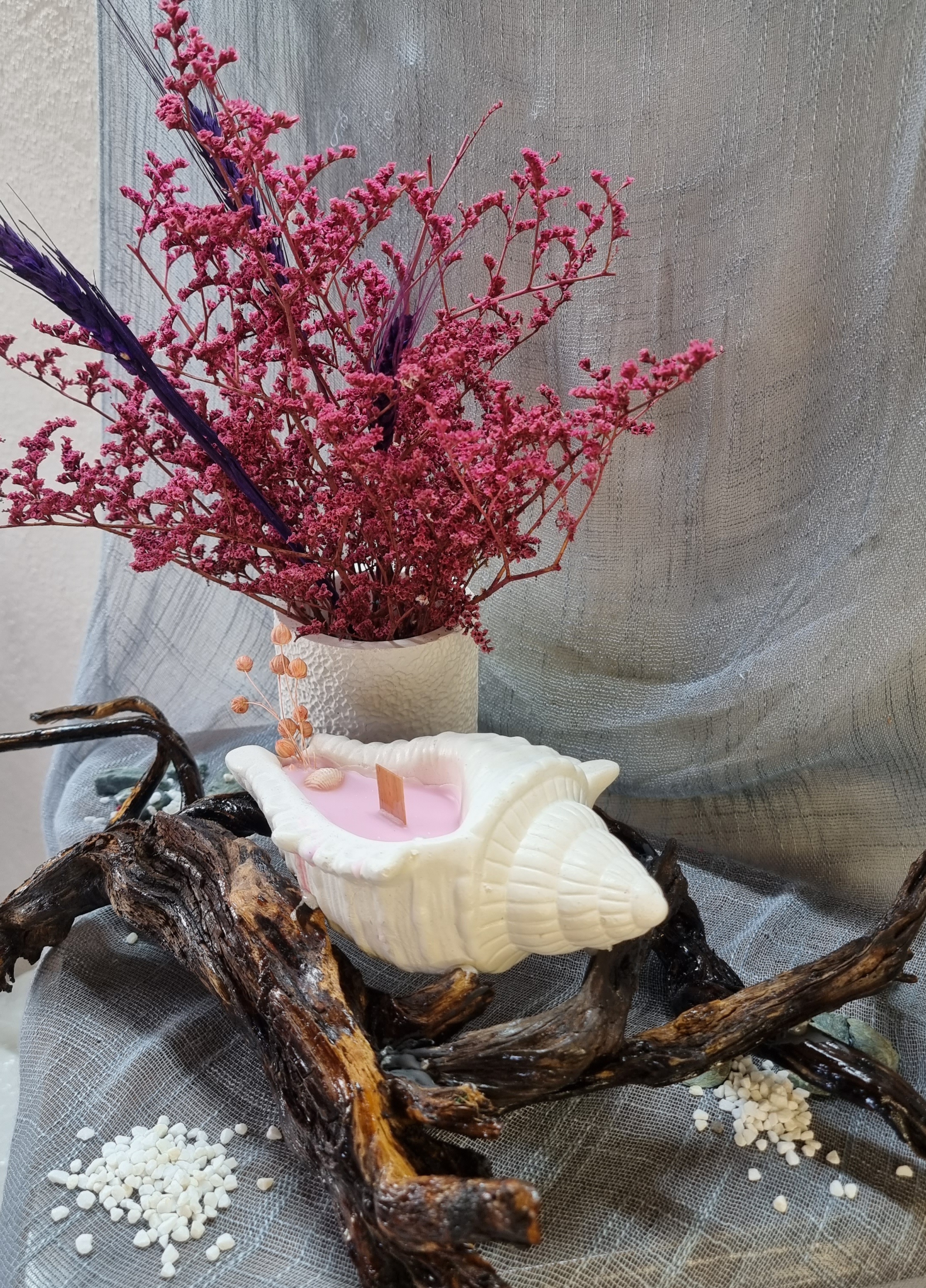 Big handmade seashell on wooden base (fruity scent) 