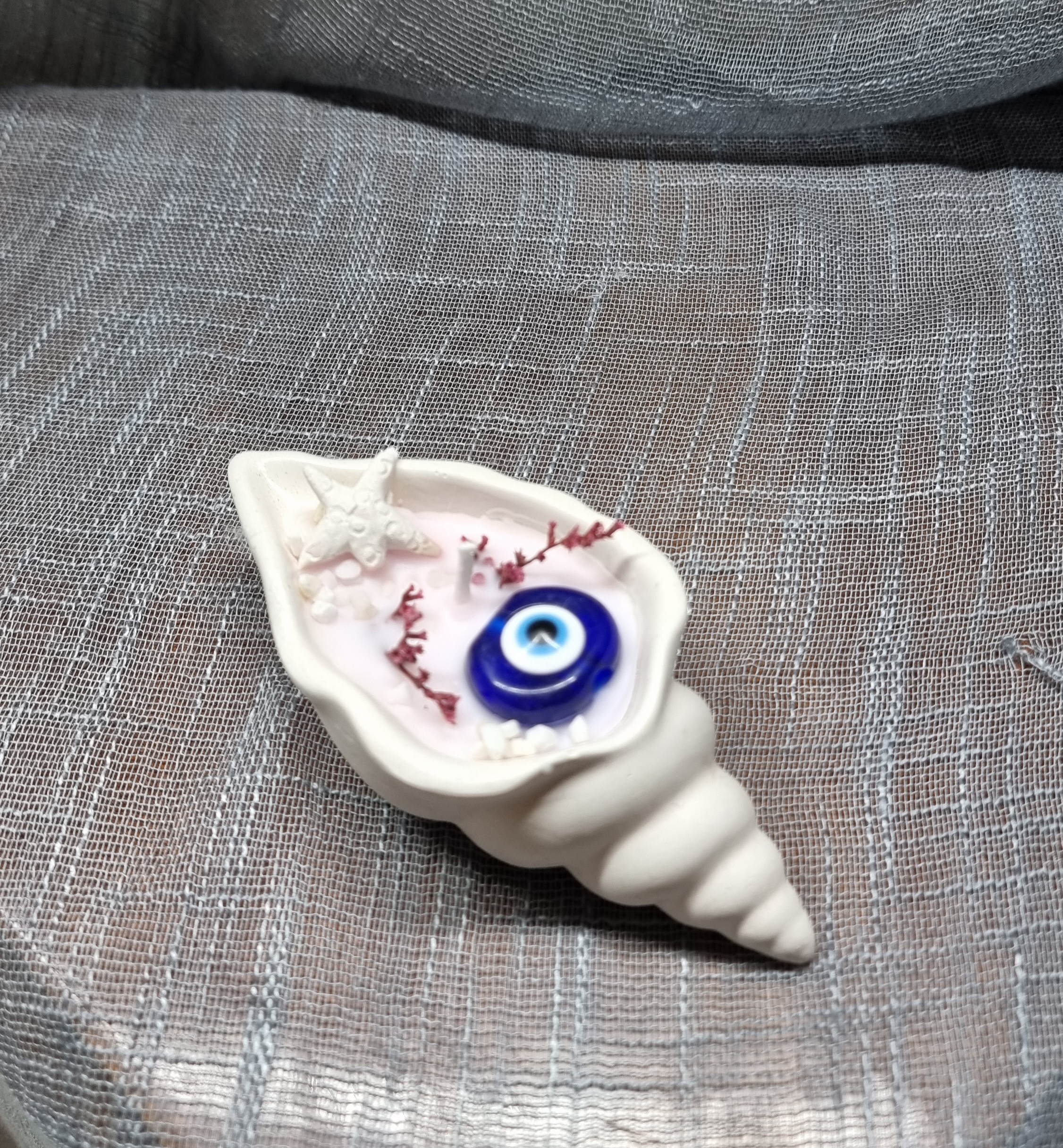 Three small handmade seashells on wooden base (vanilla or pomegranate scent) 