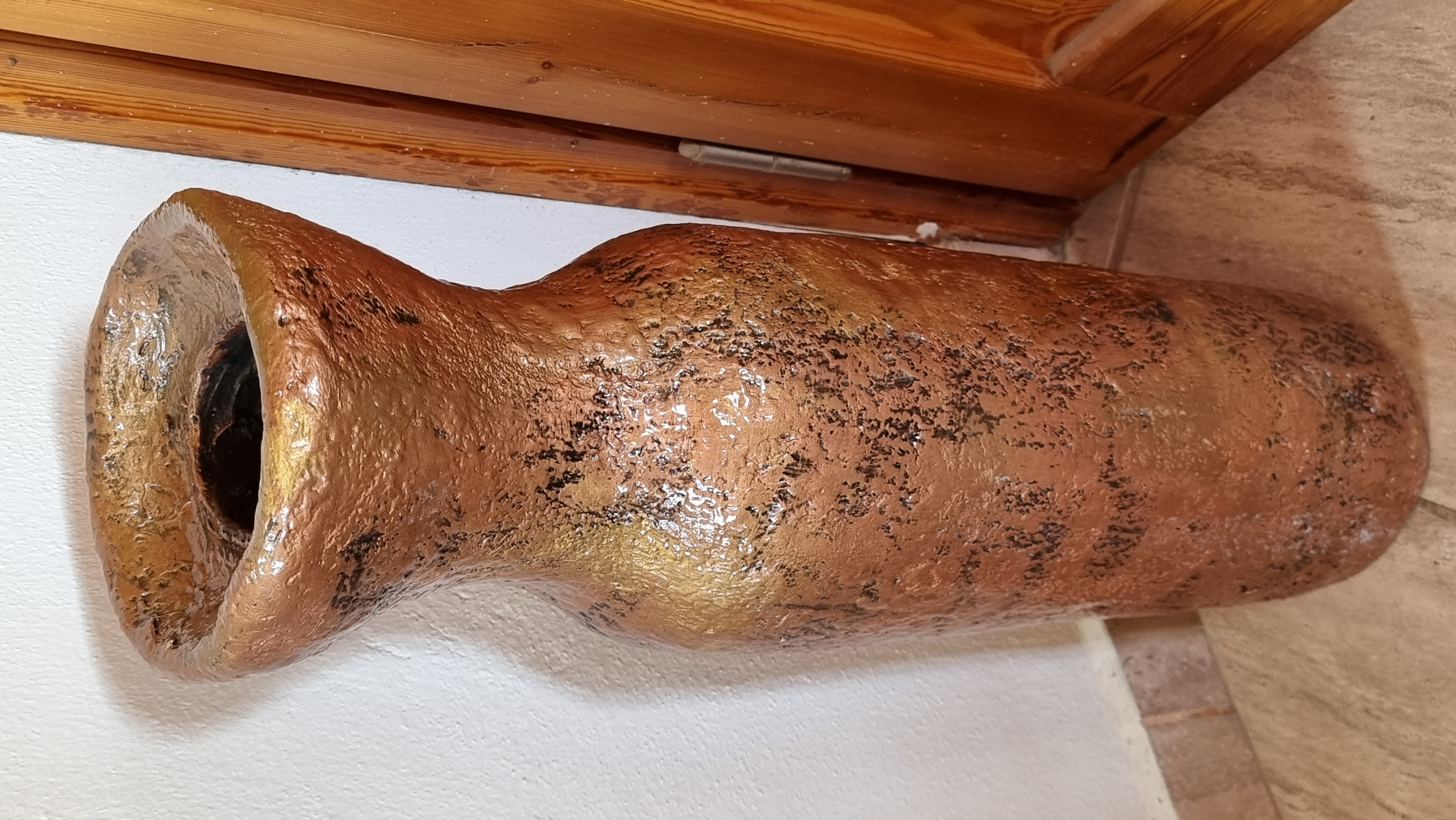 King-size vase with artificial flowers