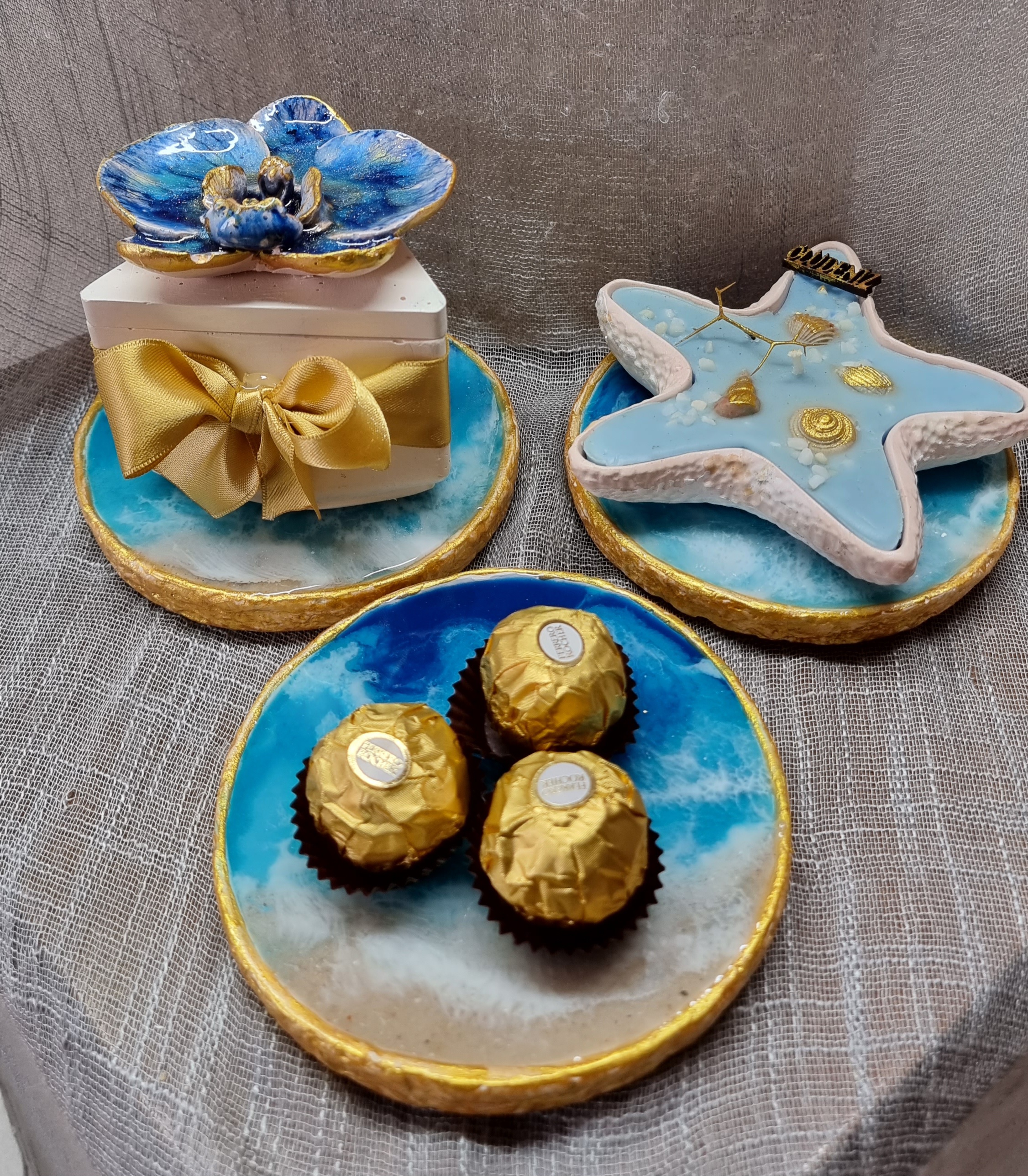 Set of 3 epoxy-resin coated coasters for wine glasses or tea cups