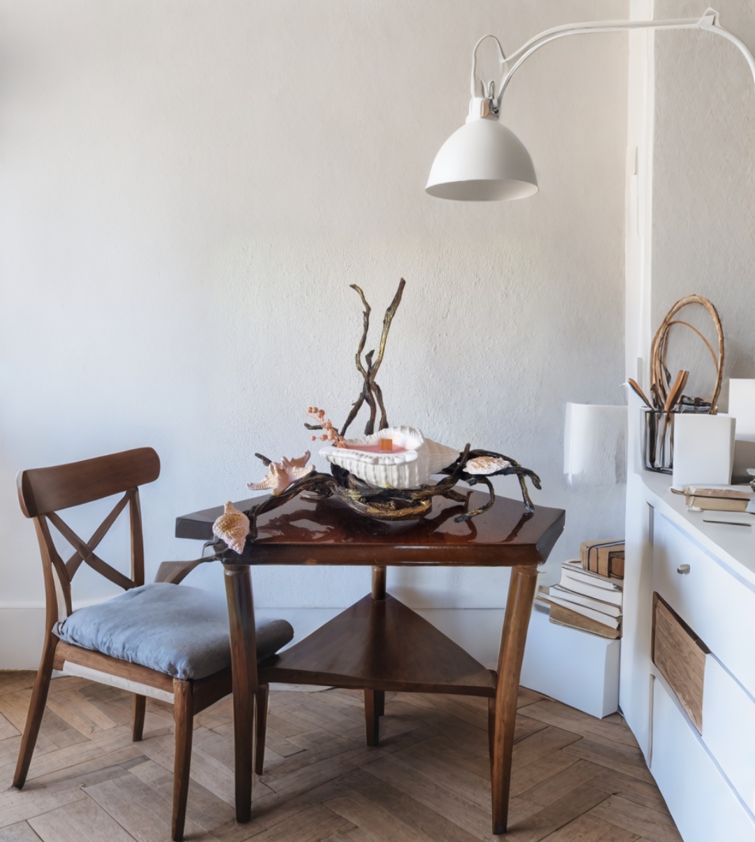 Big handmade seashell on wooden base (fruity scent) 