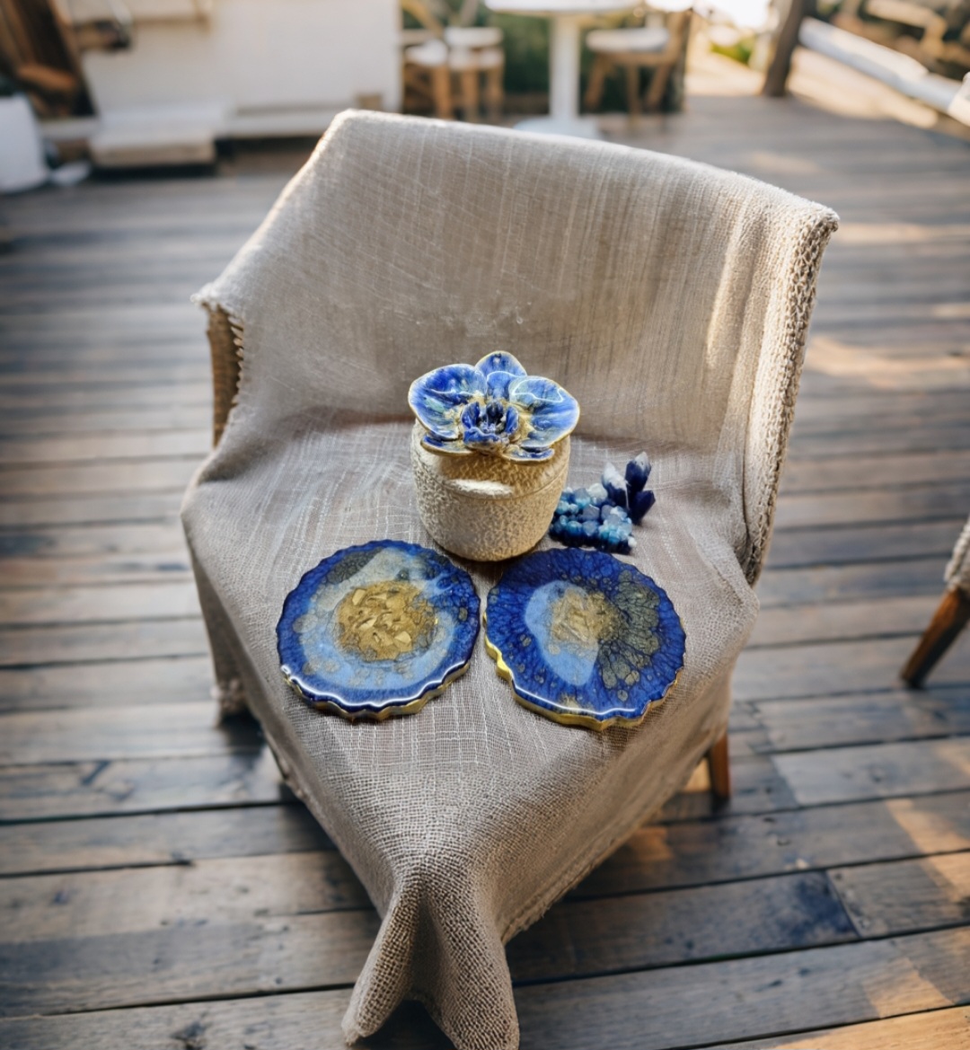 Set of 2 epoxy-resin coated coasters for wine glasses or tea cups