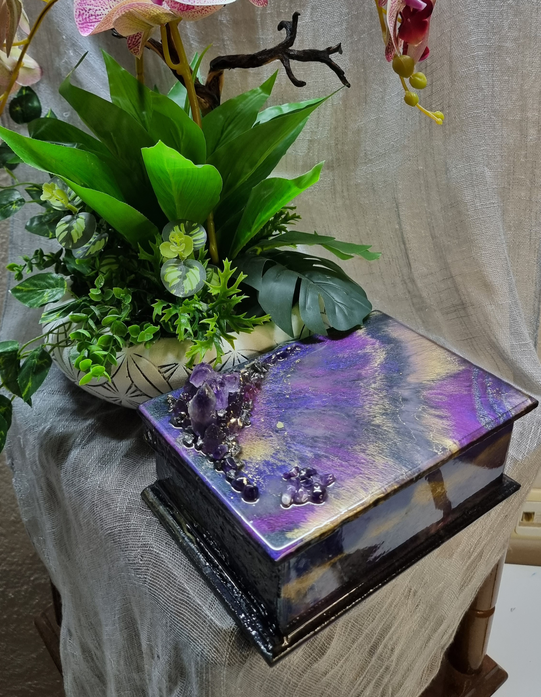 Rectangular purple-coloured epoxy-resin coated jewellery box adorned with natural amethyst stones