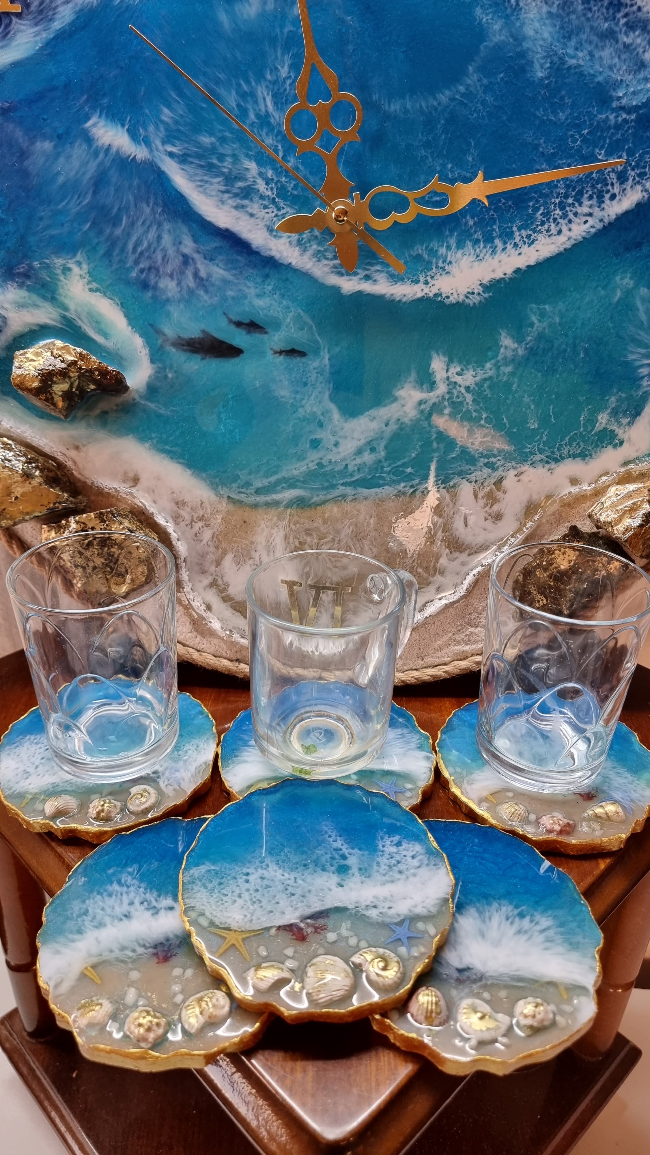 Set of sea themed epoxy-resin coasters: 6 pieces.