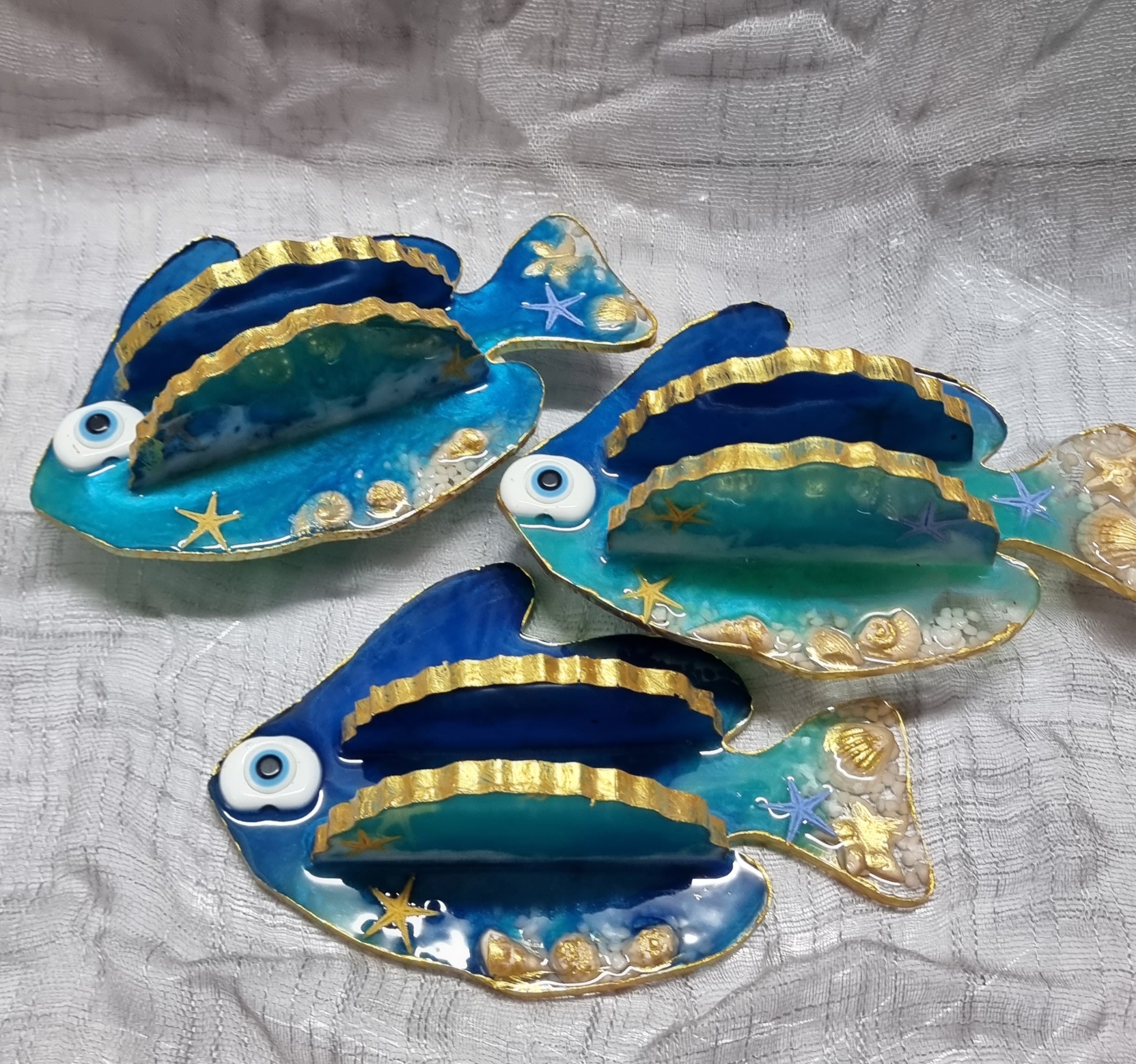 Epoxy-resin fish-shaped napkin holder