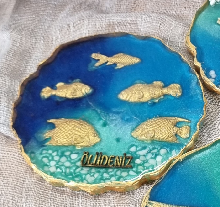 Sea themed epoxy-resin coaster with fishies