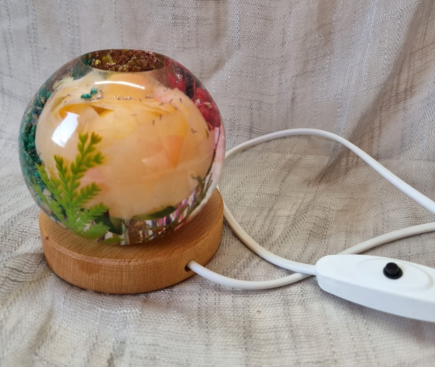 Epoxy-resin table-top lamp