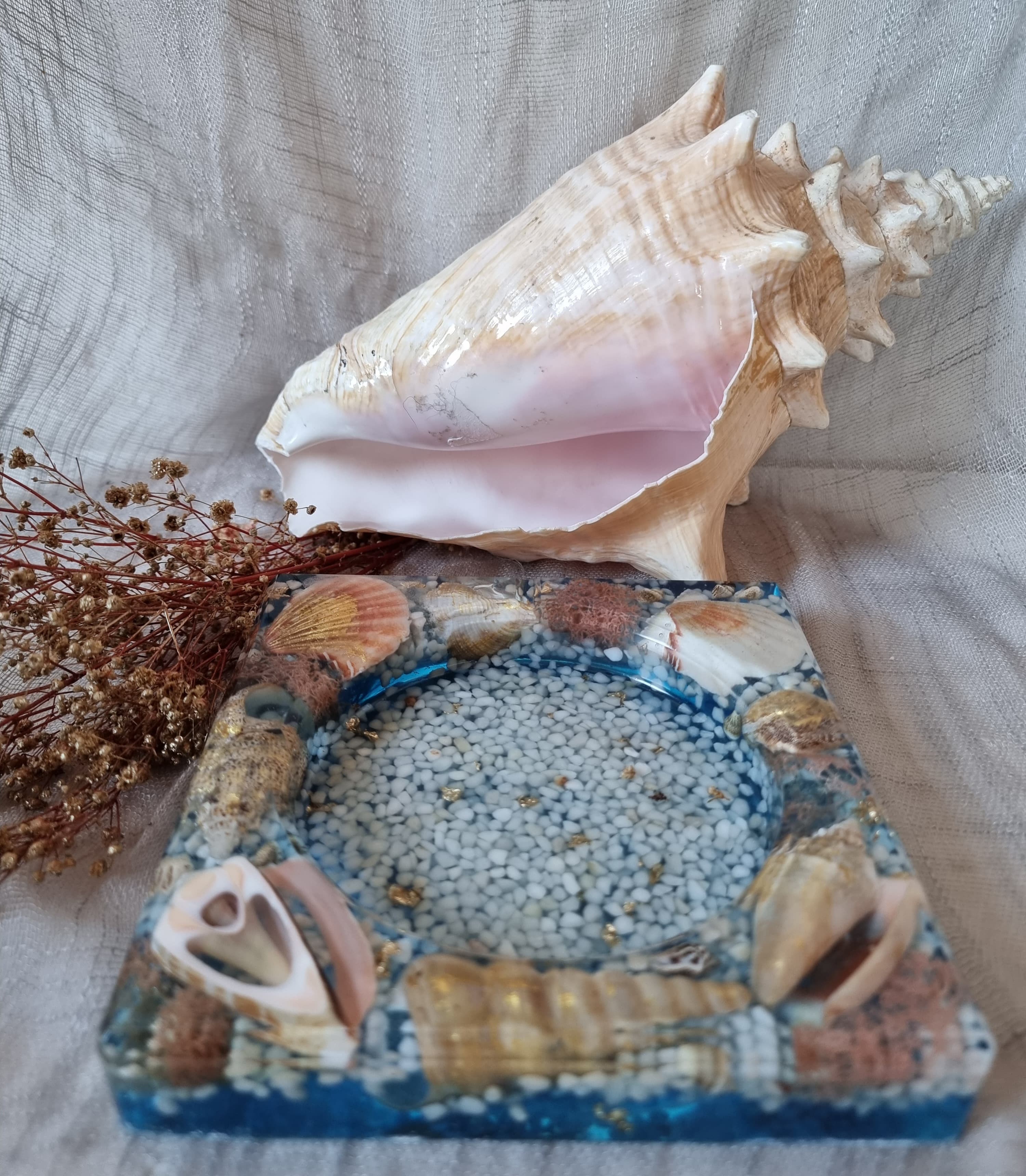 Epoxy-resin ash tray