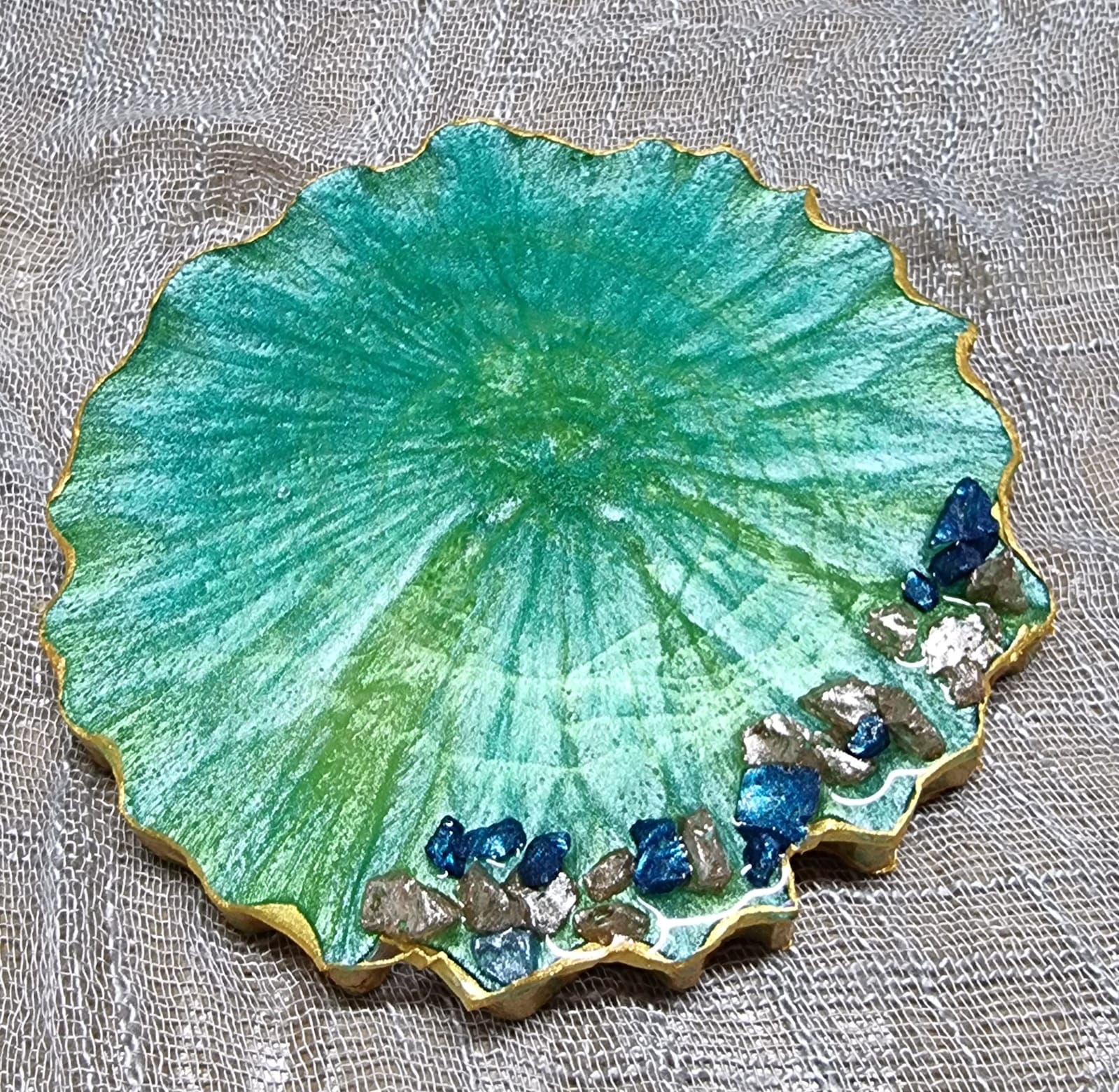 Epoxy-resin coasters in bright-green colour 