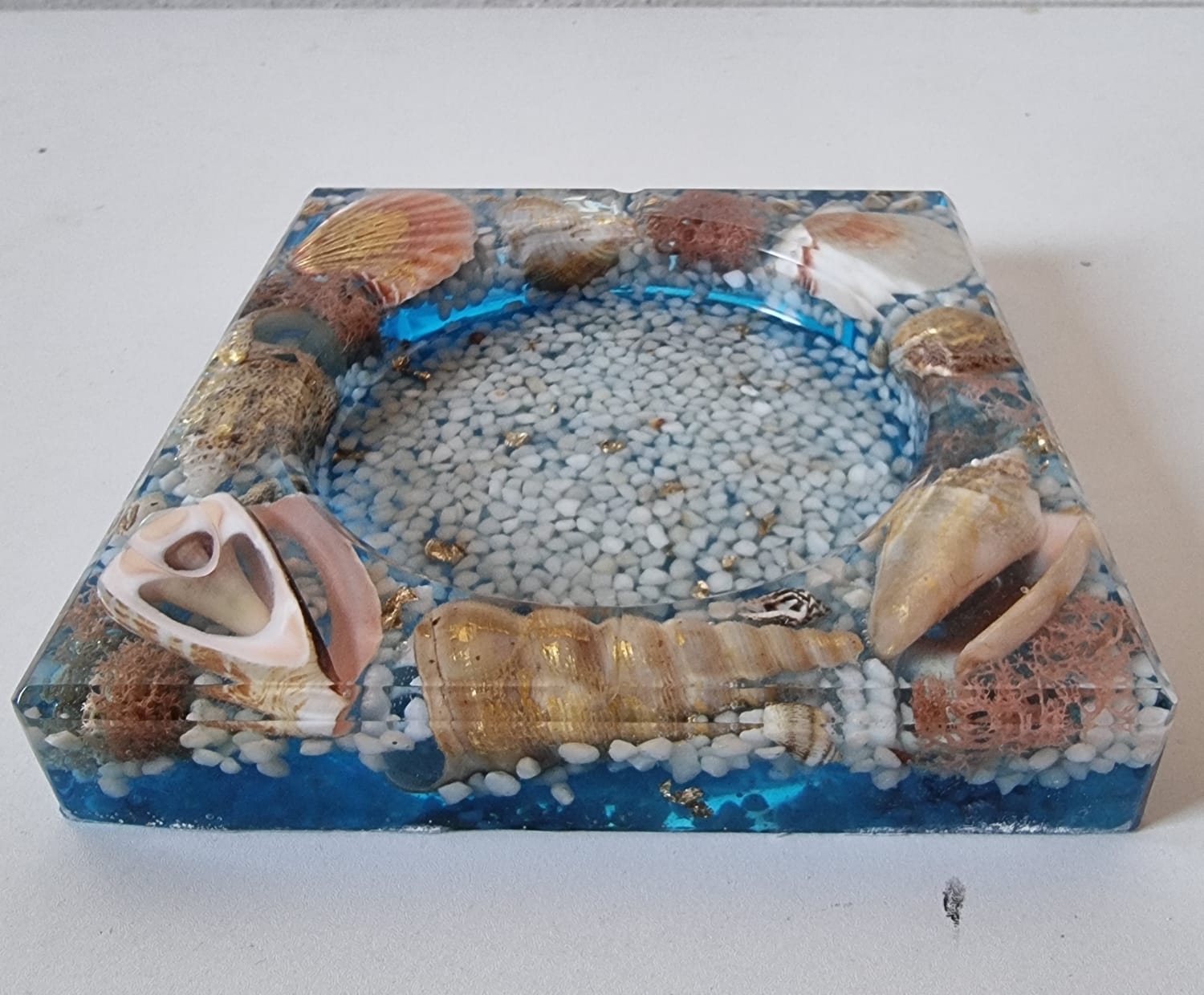 Epoxy-resin ash tray