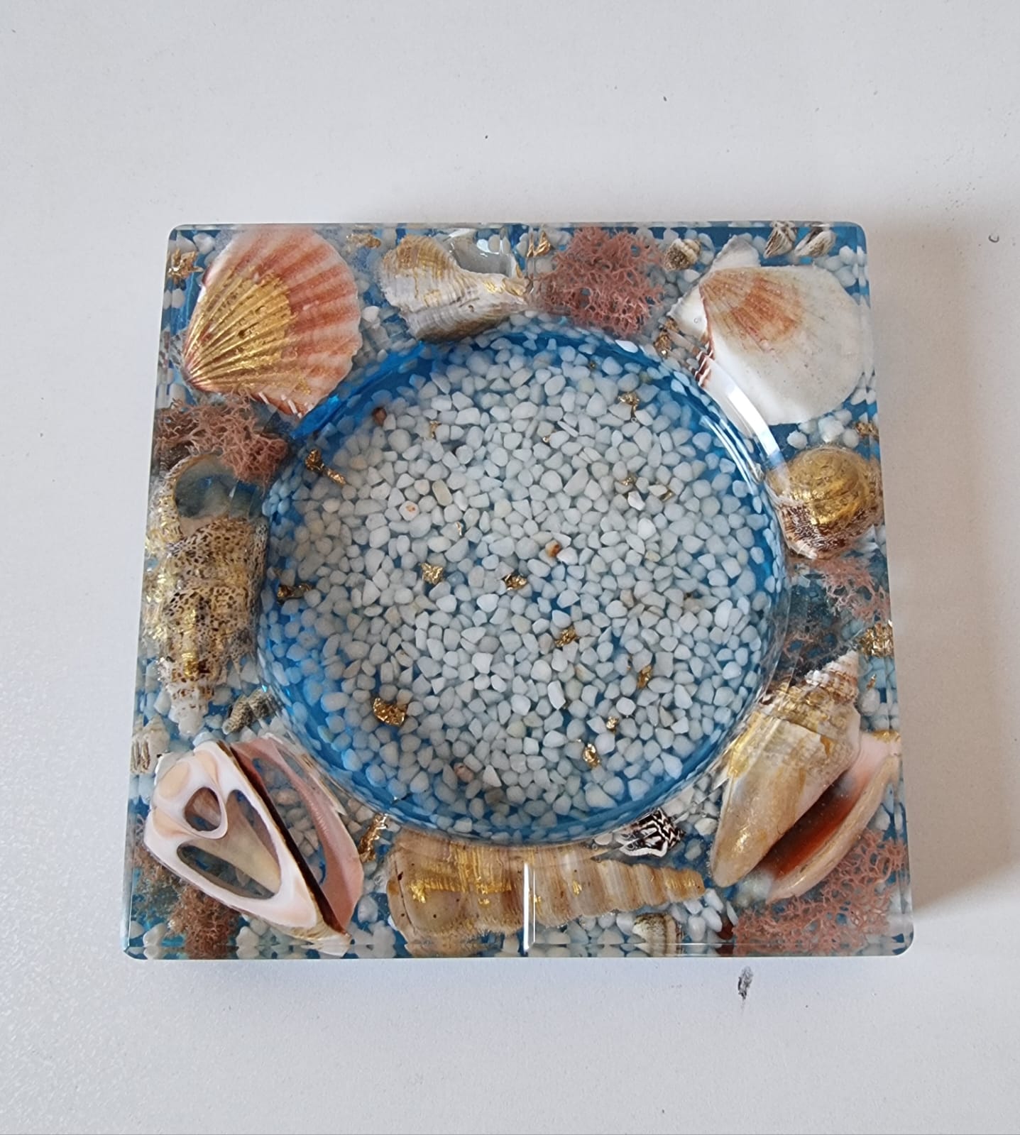 Epoxy-resin ash tray