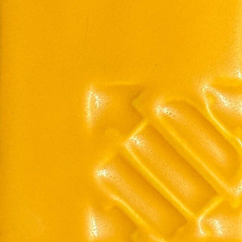 Esmalte amarillo Yema mate