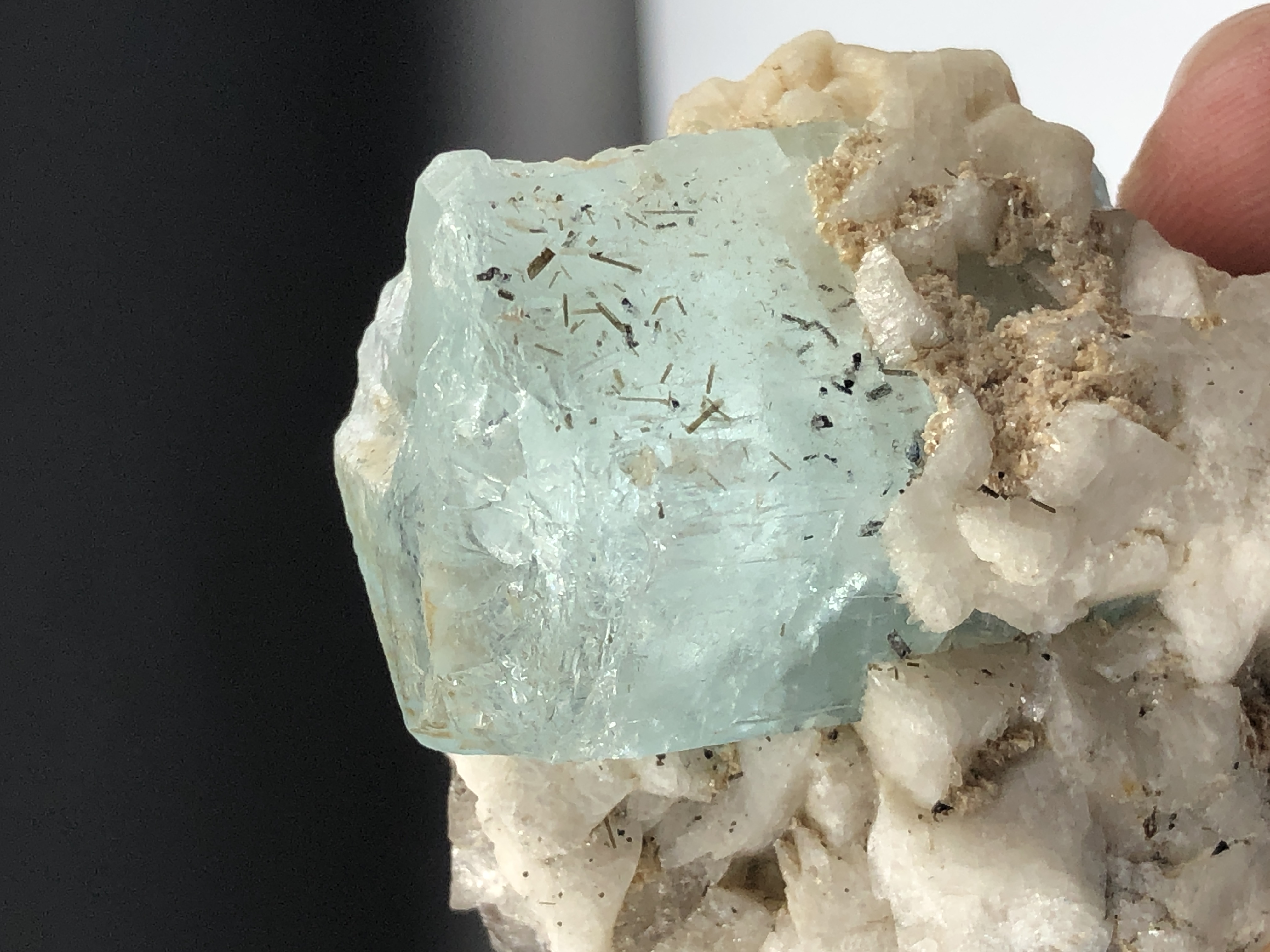 Natural Aquamarine Combined with Feldspar.