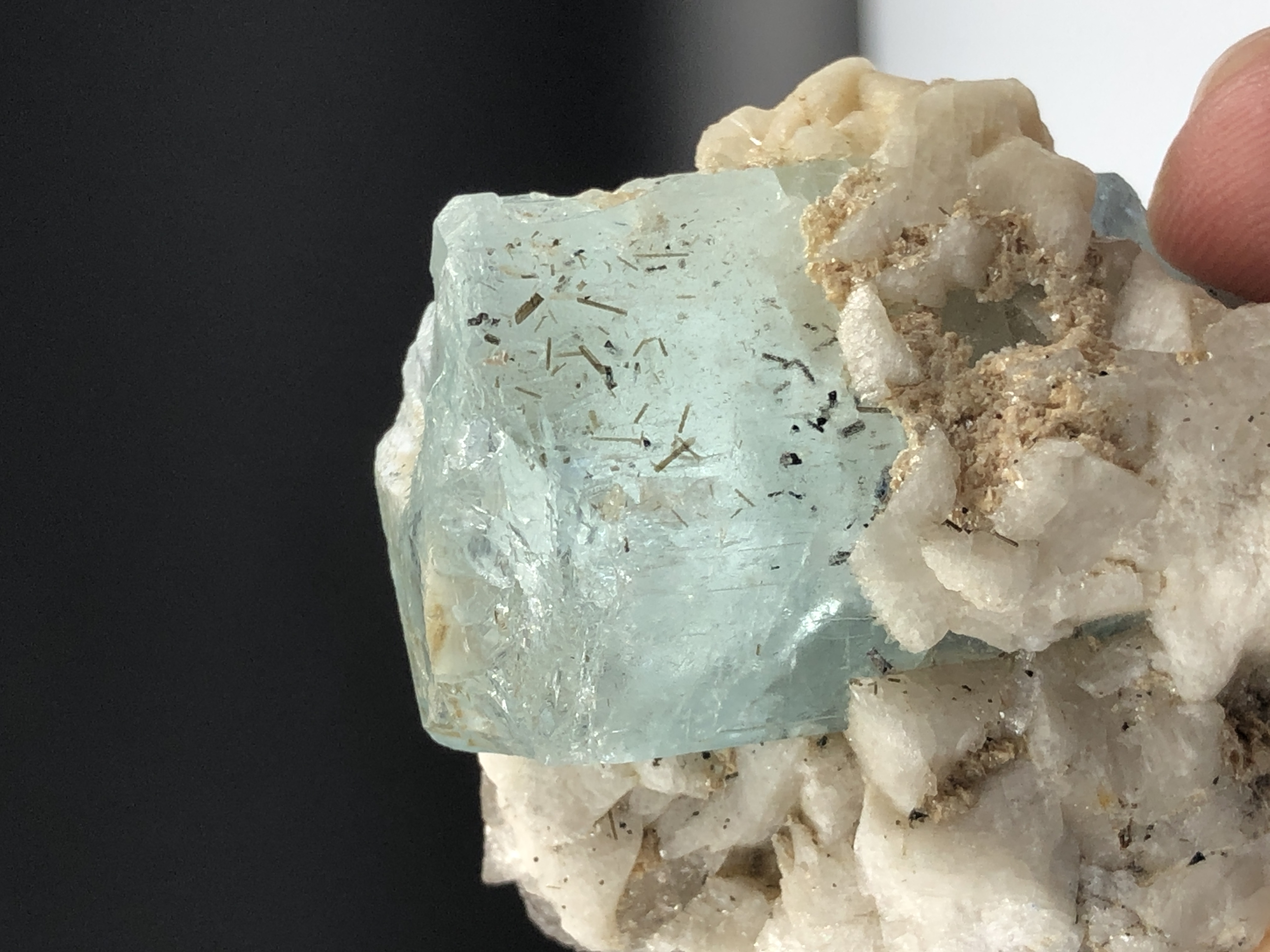 Natural Aquamarine Combined with Feldspar.