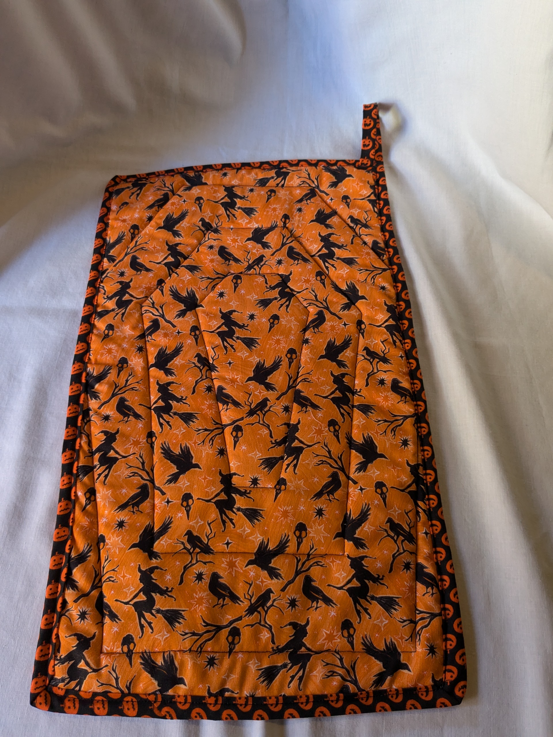 Large Cassaroll Trivet, Coffin Quilted