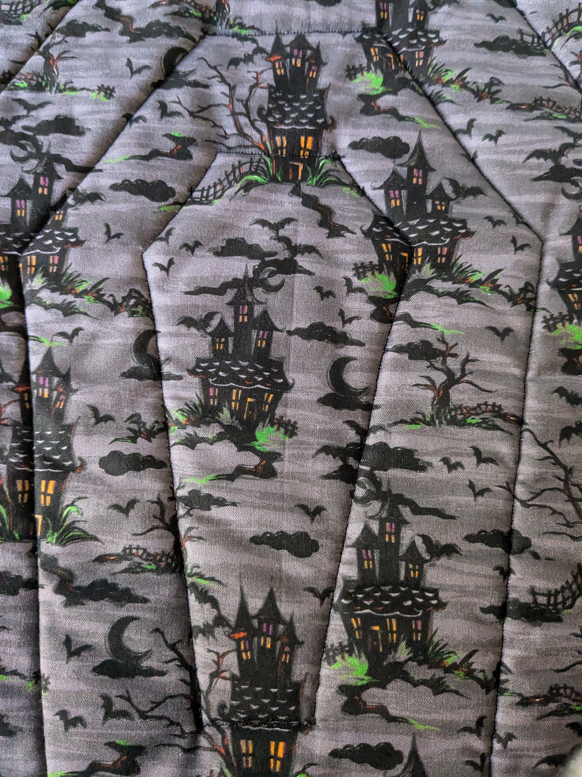 Large Cassaroll Trivet, Coffin Quilted