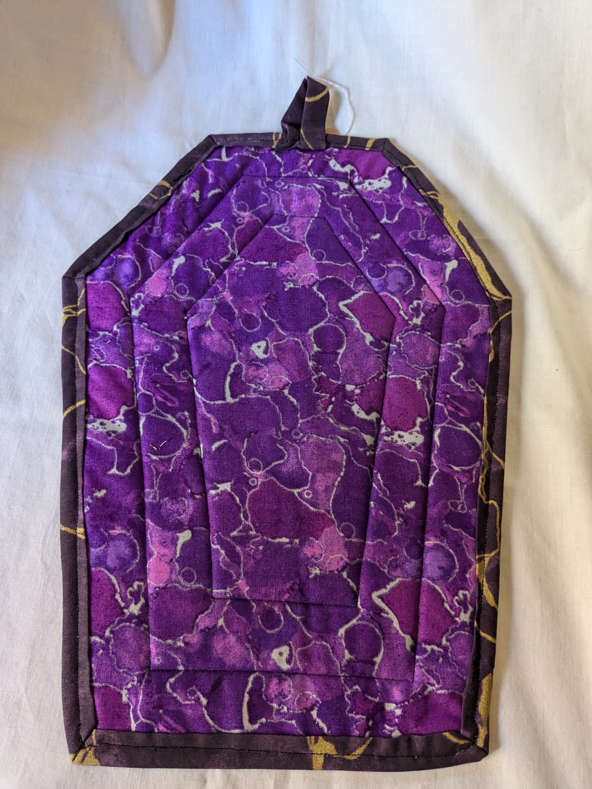 Large Casserole Trivet- Coffin shaped 