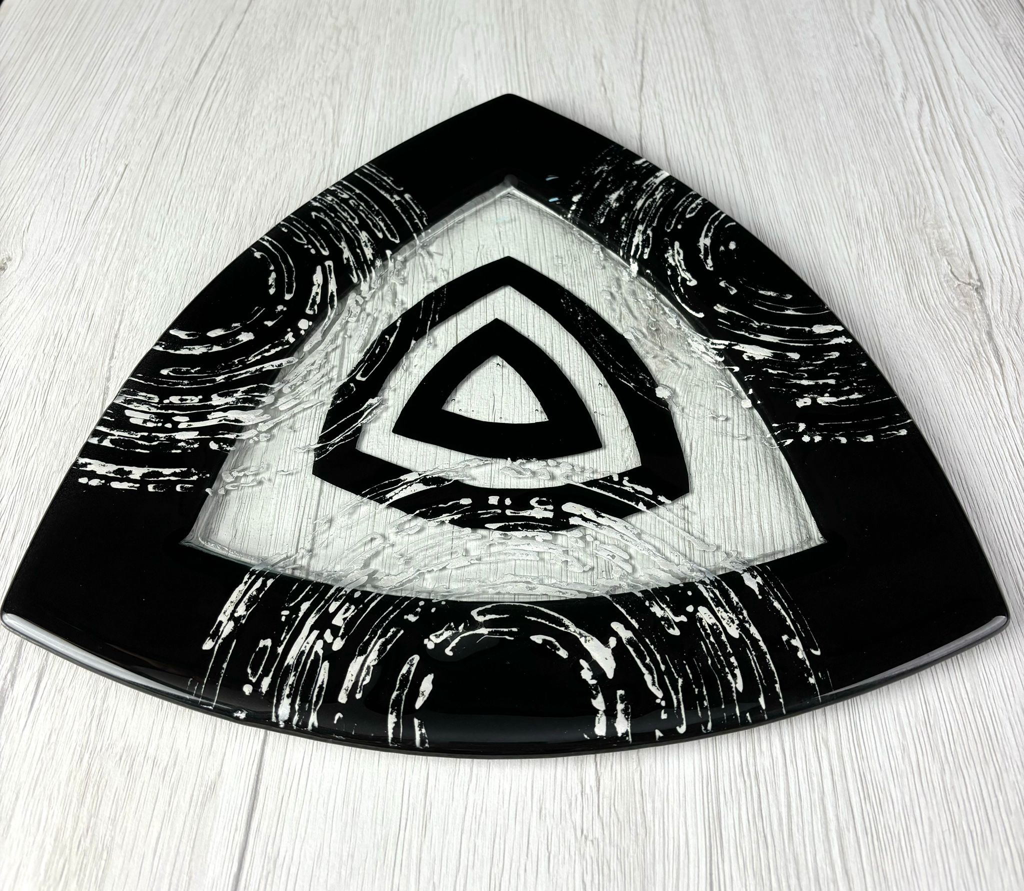 Talíř trojúhelníkový - "Black-Silver"
