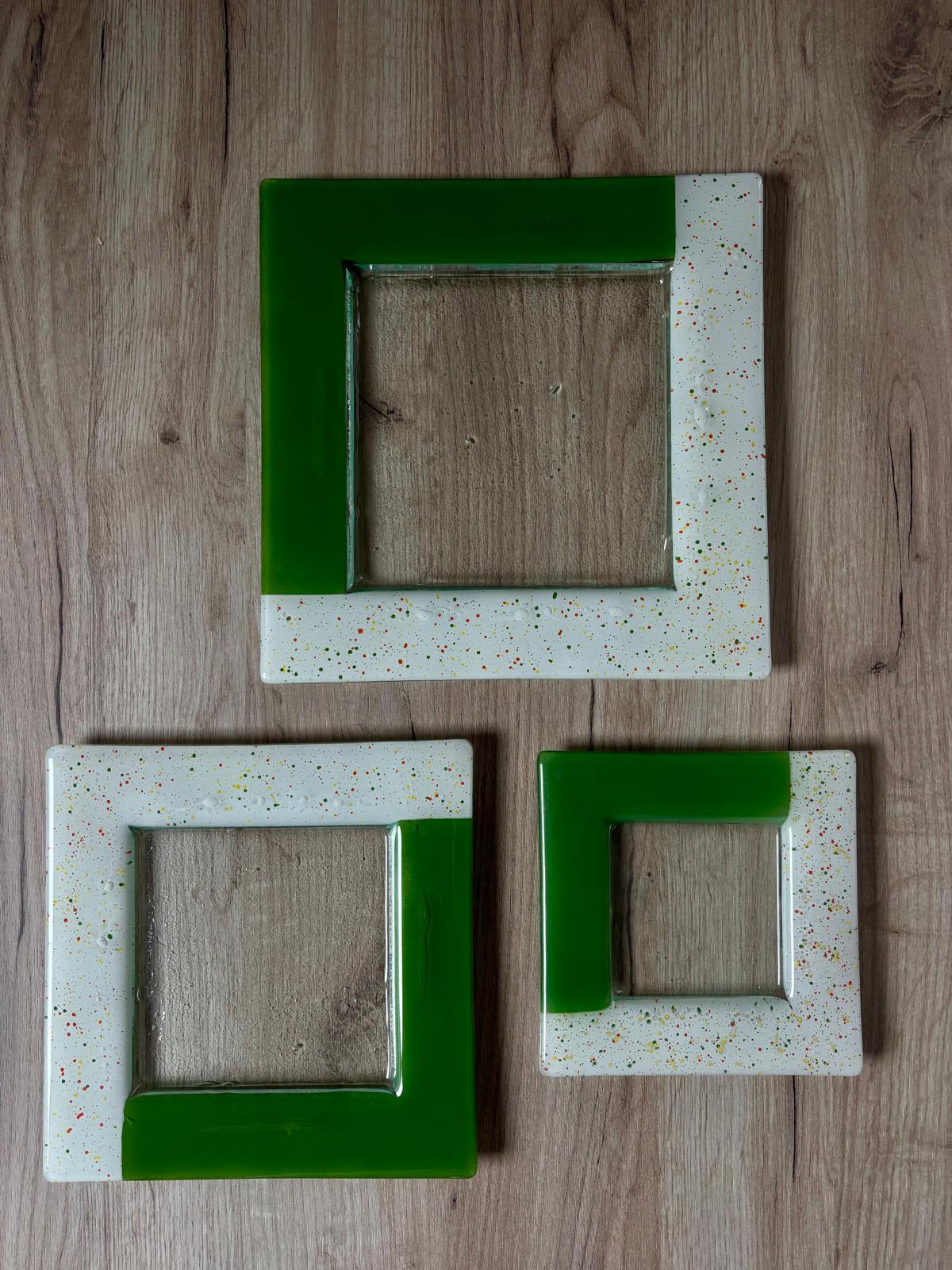 Set čtvercových talířů
