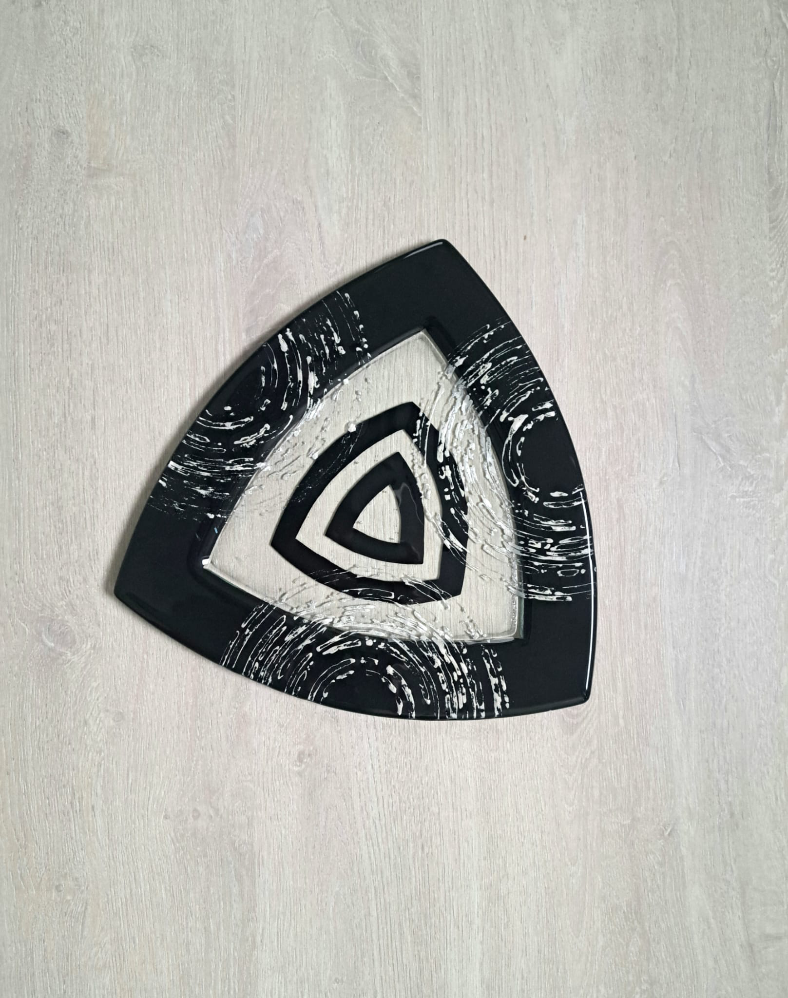Talíř trojúhelníkový - "Black-Silver"