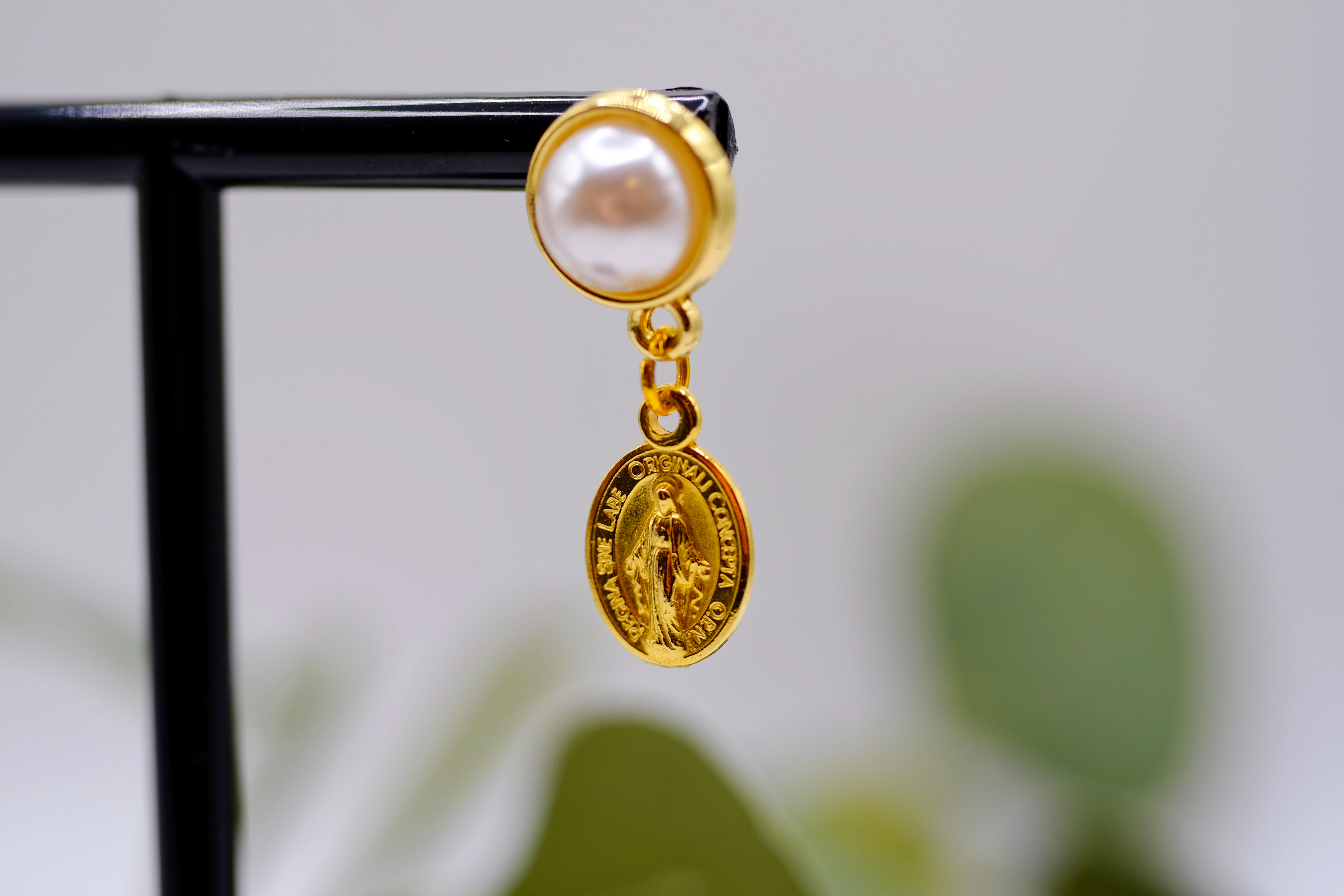 Pearly White with Miraculous medal