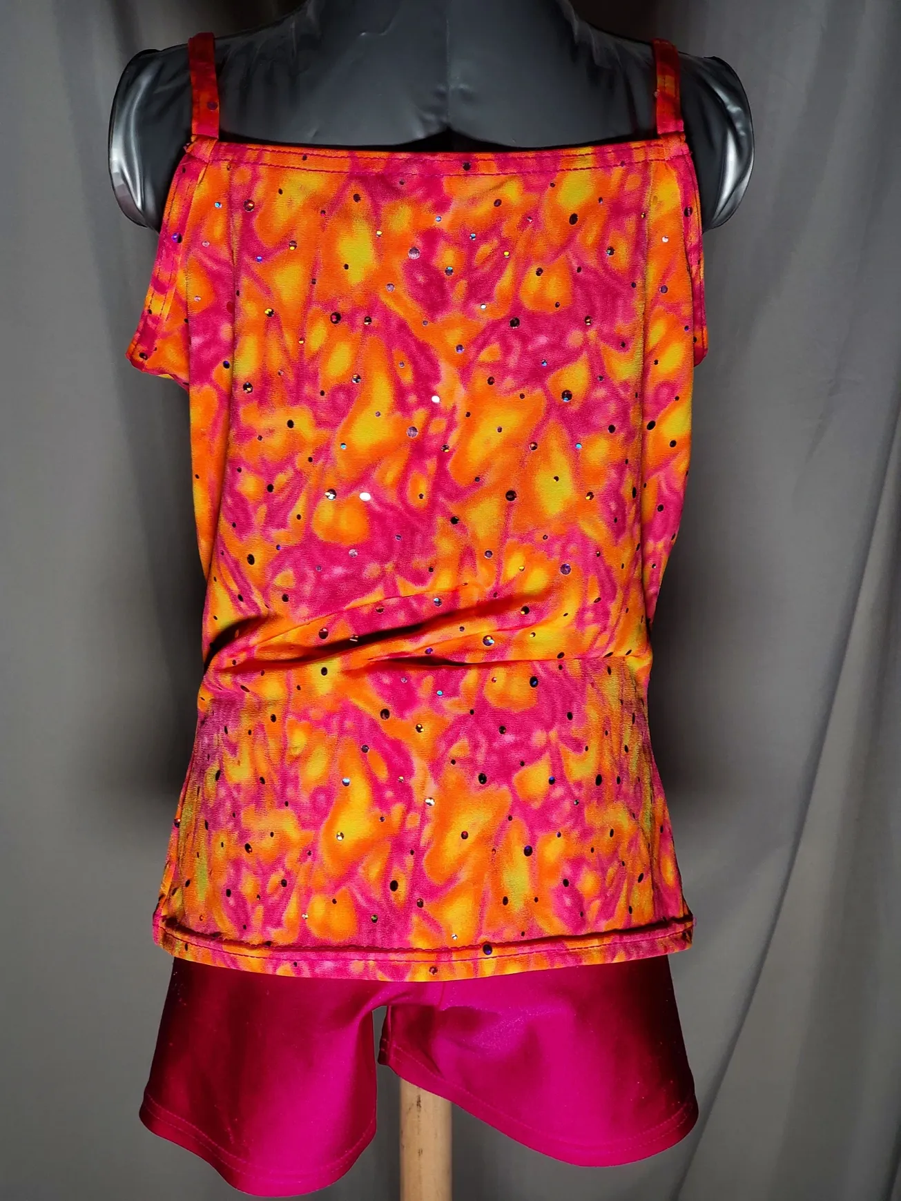 WP011a Shorts (8-10), WP011b Top (6x-7)