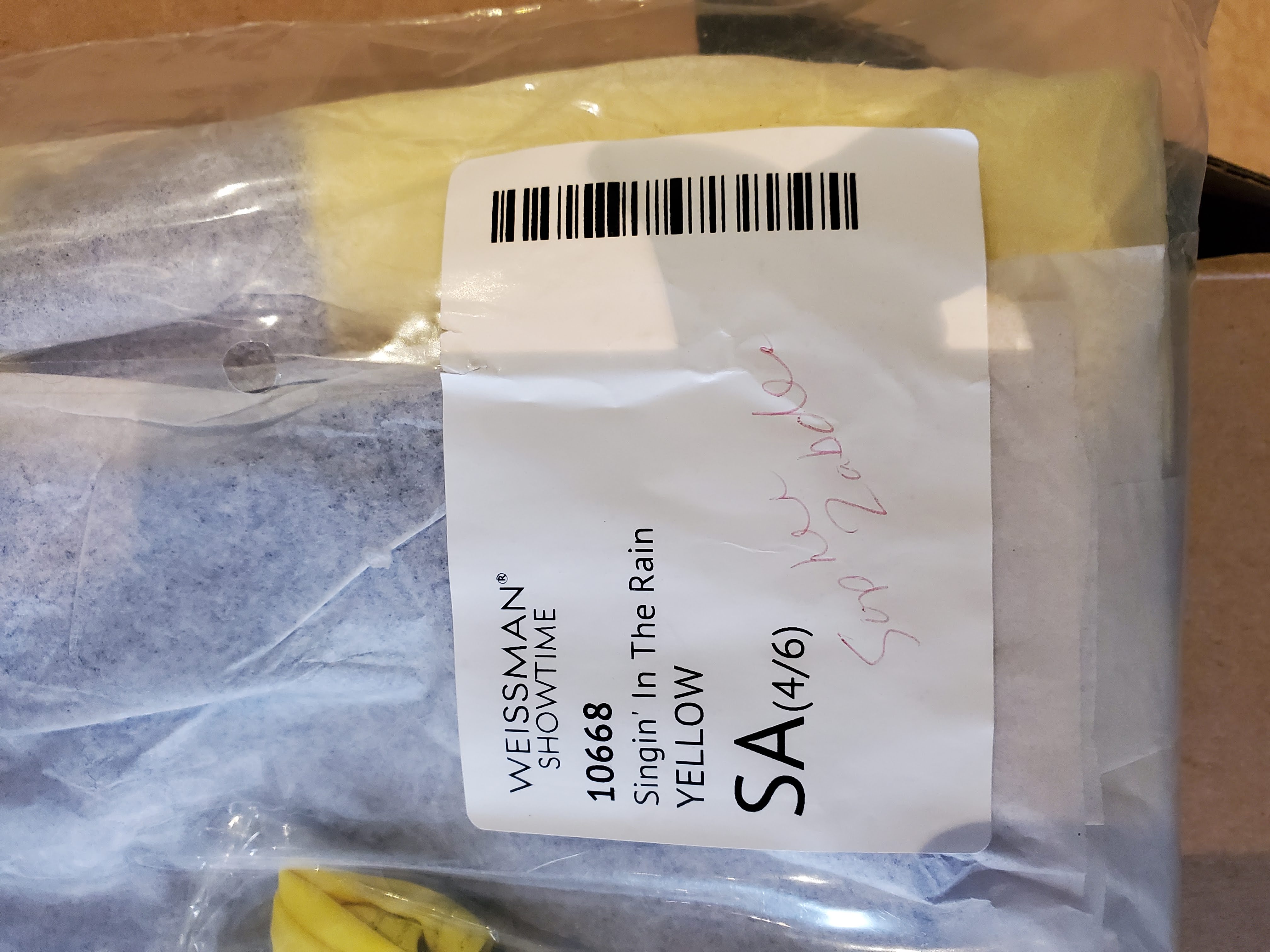 DAN135 - Adult Small 4-6