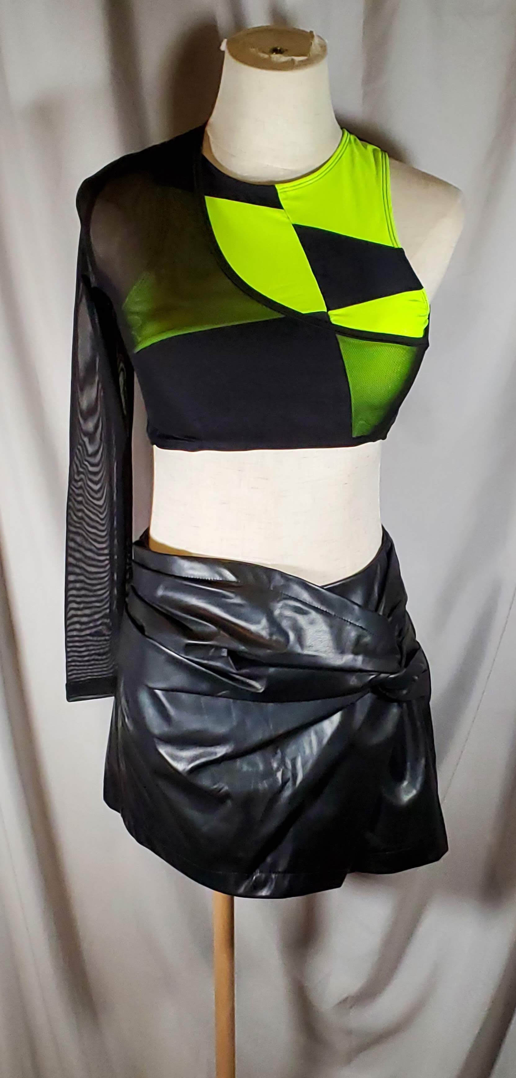 DAN430 - Adult Medium