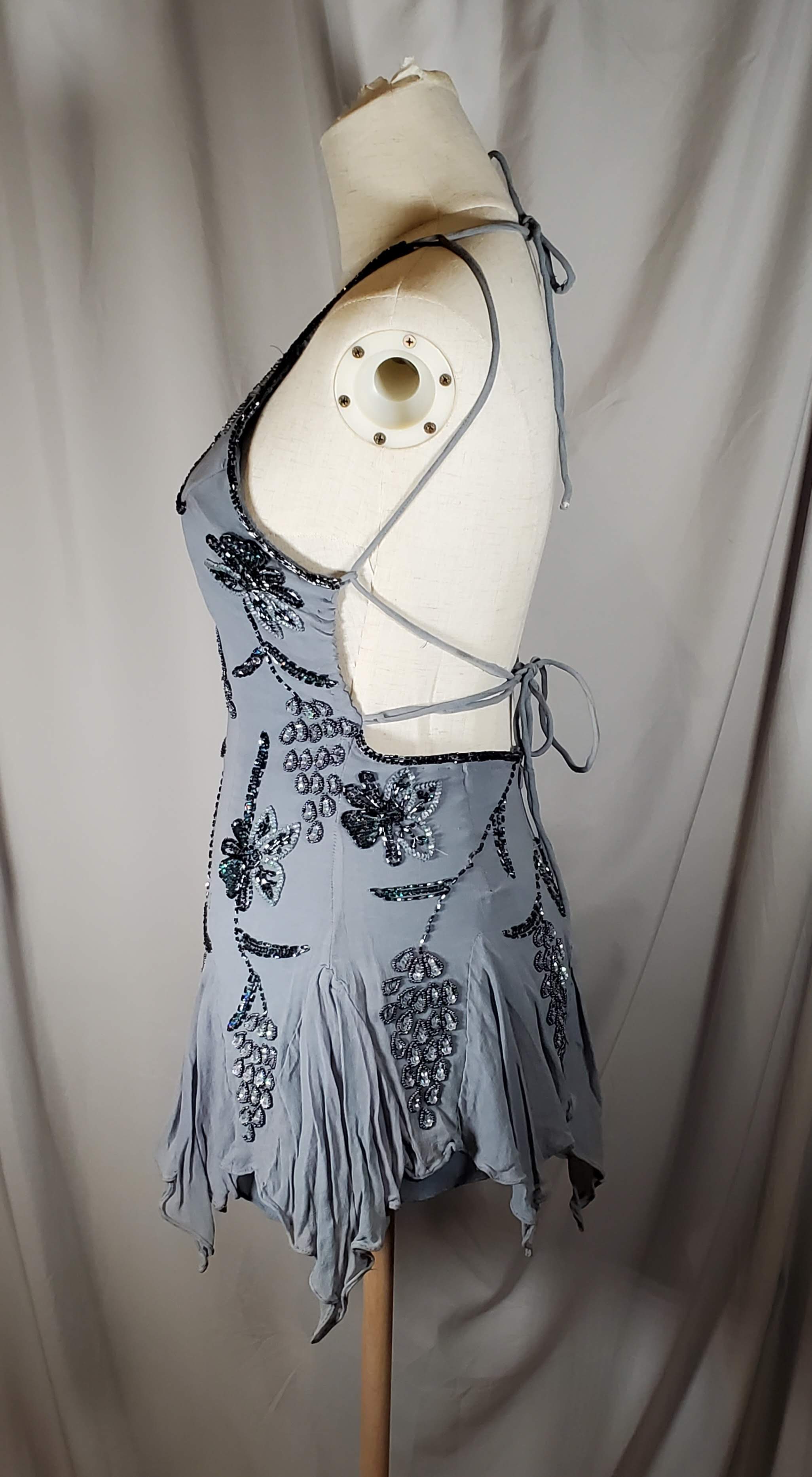 DAN252 - Adult Small   PENDING