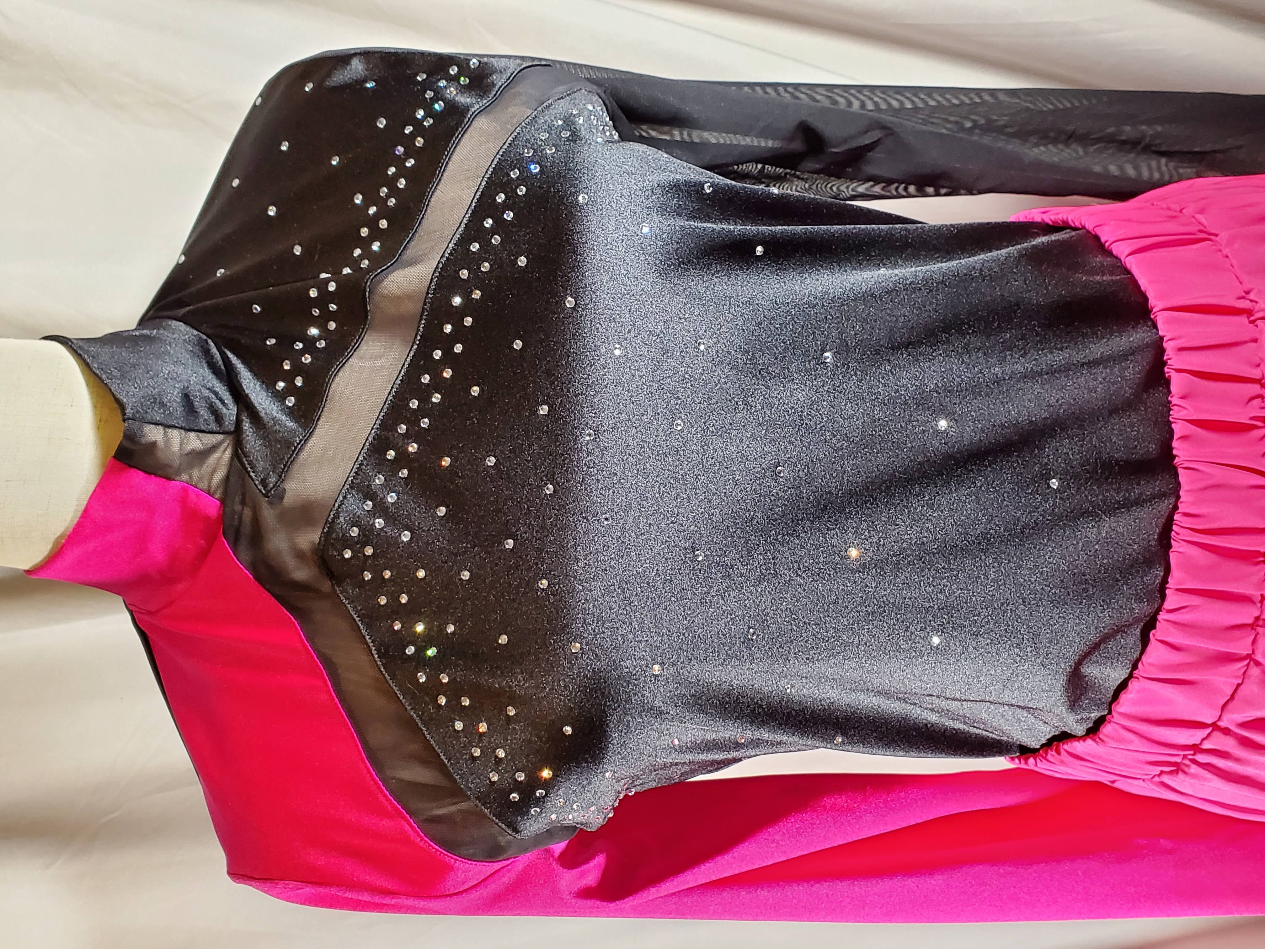 DAN413 - Adult XXLarge  (2 available)