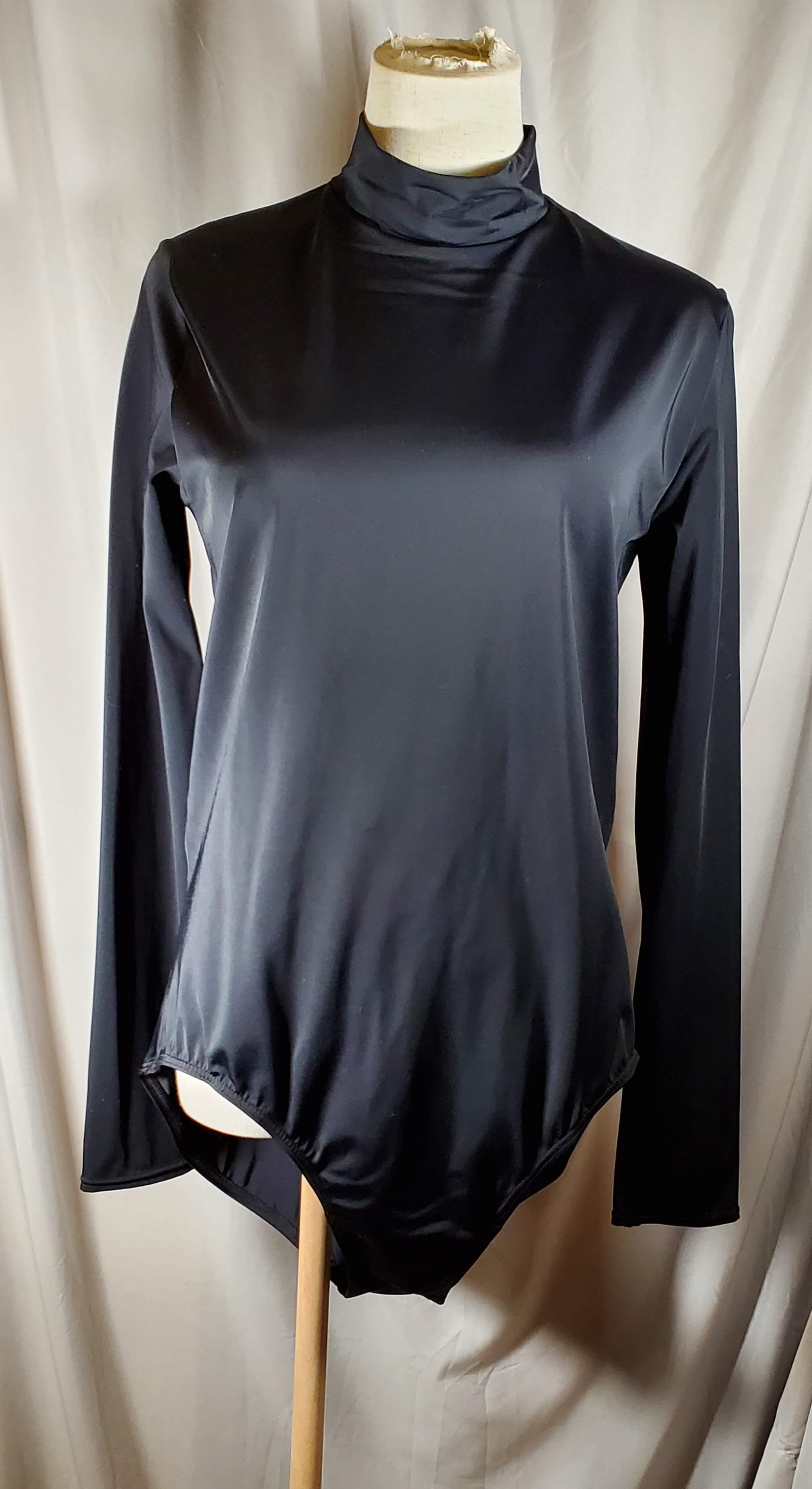 DAN407 - Adult XXLarge  (2 available)