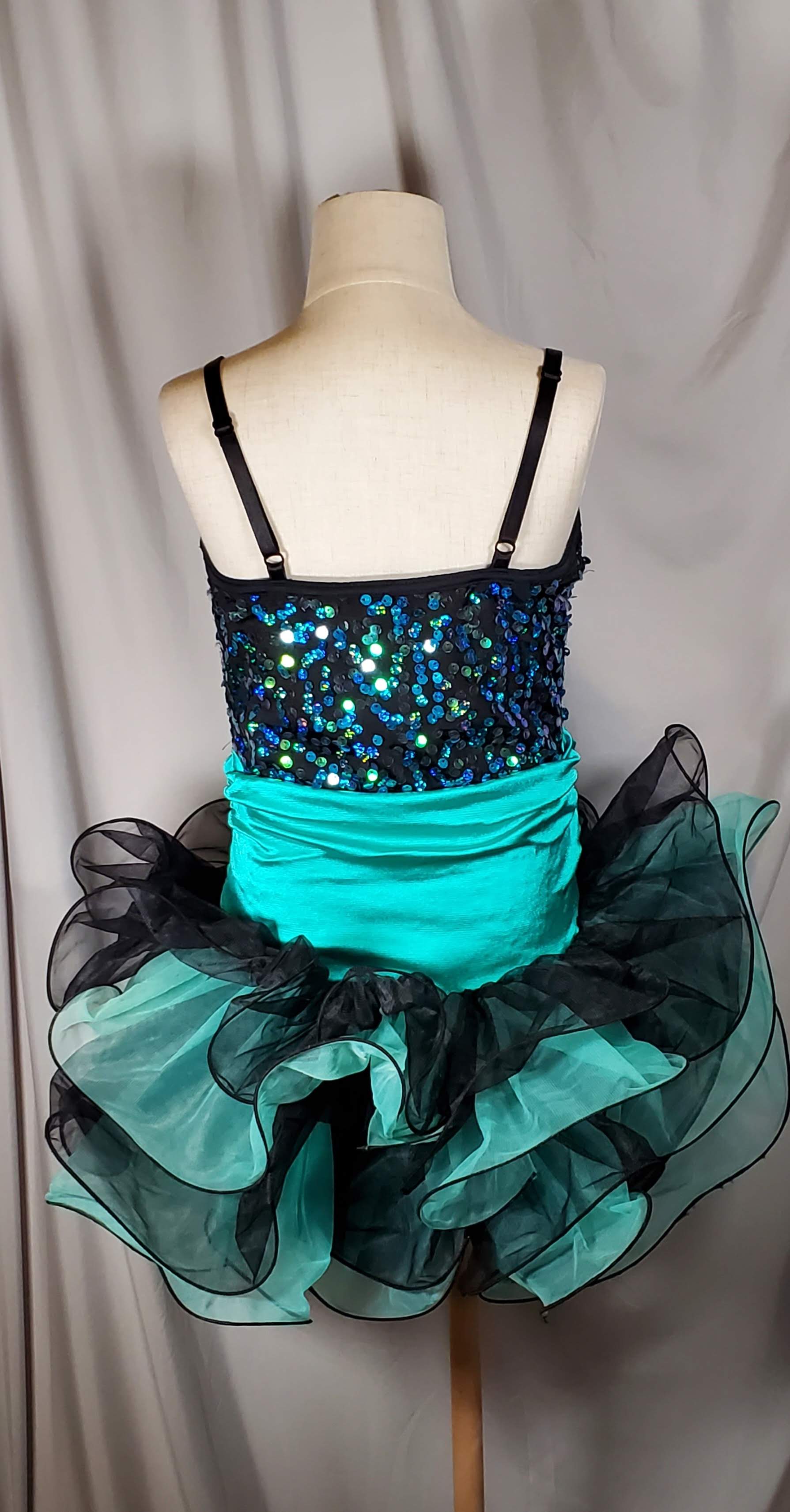 DAN373 - Adult Small (fits small)