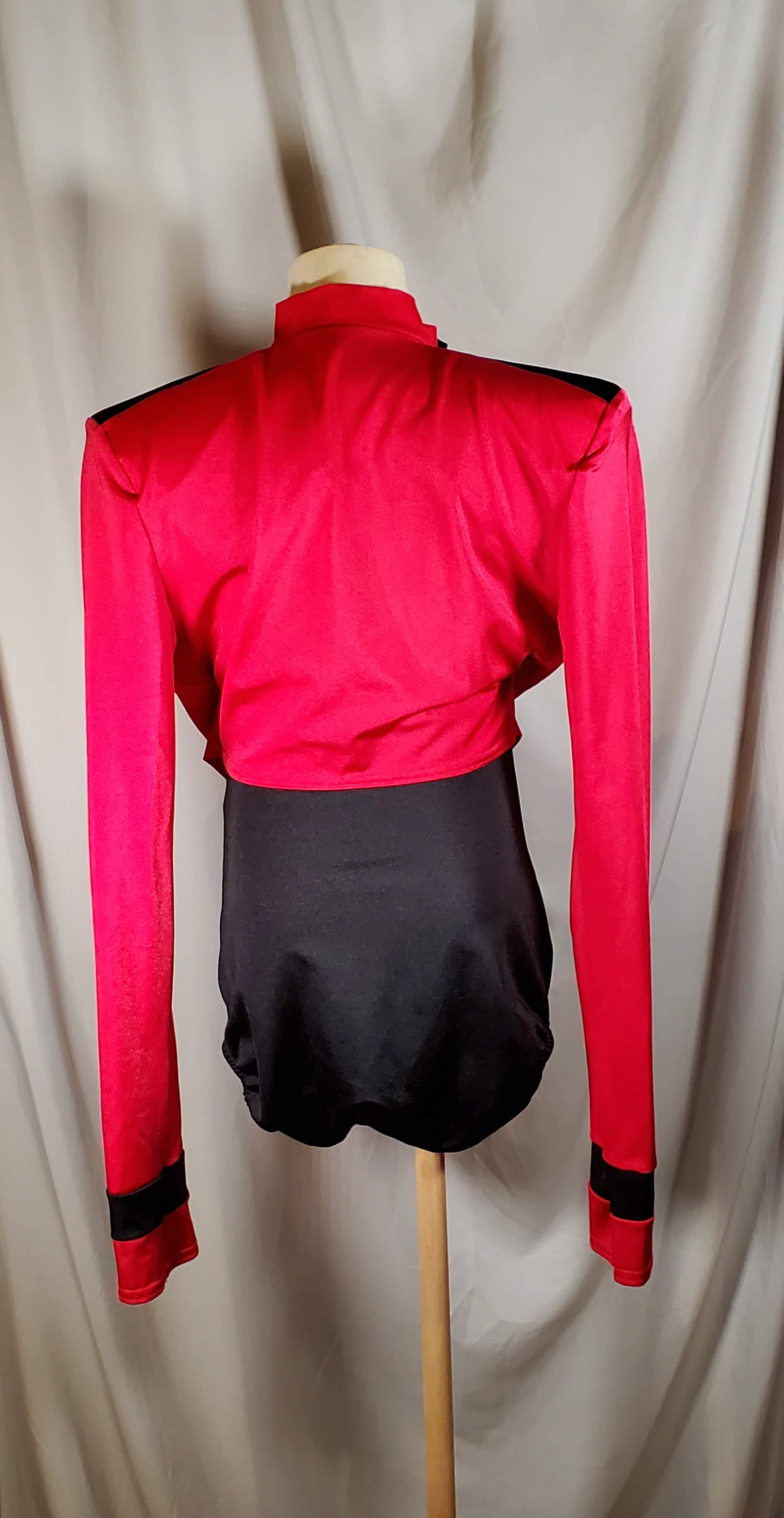 DAN243 - Youth Small  12-14